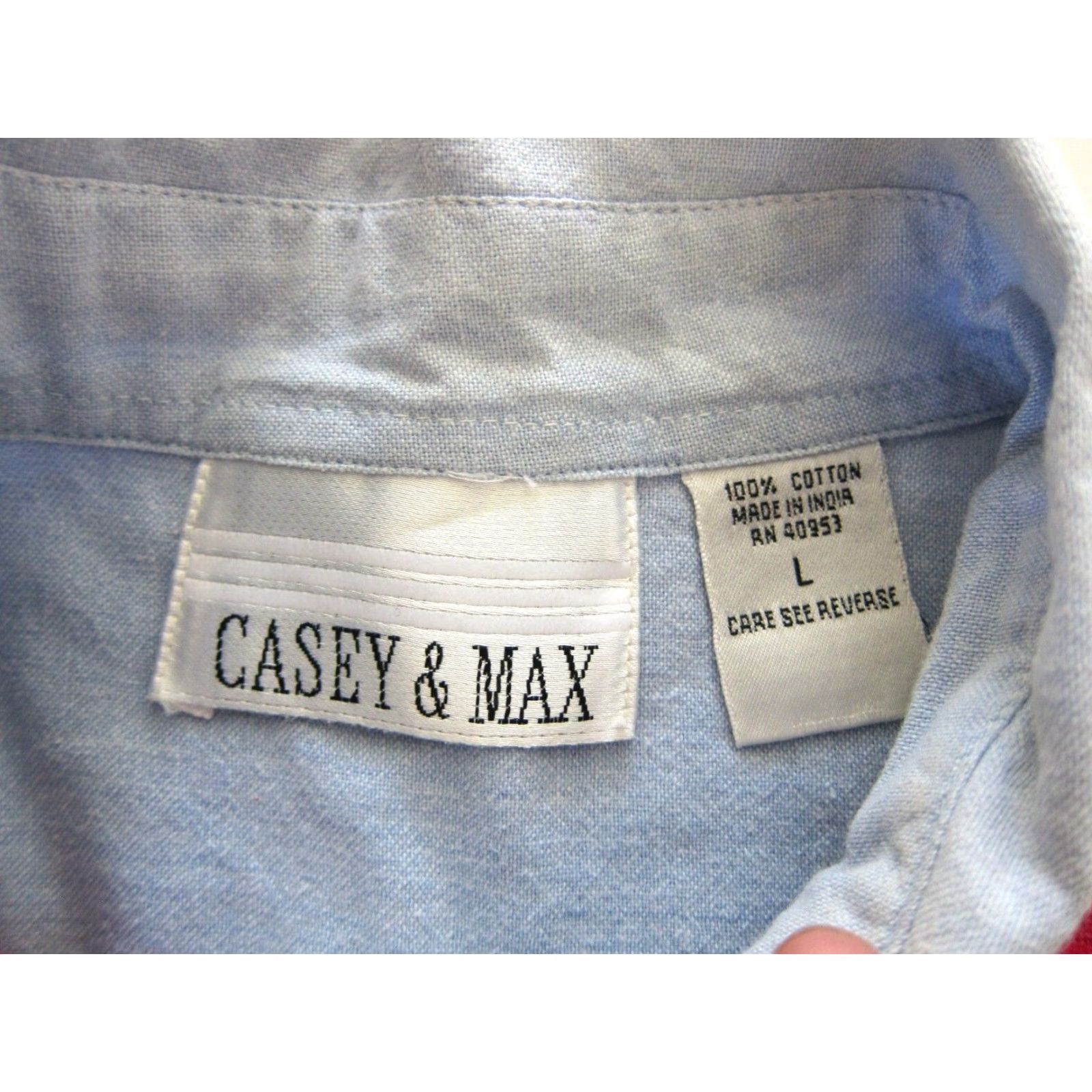Vintage VINTAGE Casey & Max Cotton Blue Embroidered People Button Down Blouse Large Women's Shirt Size L / US 10 / IT 46 - 4 Thumbnail