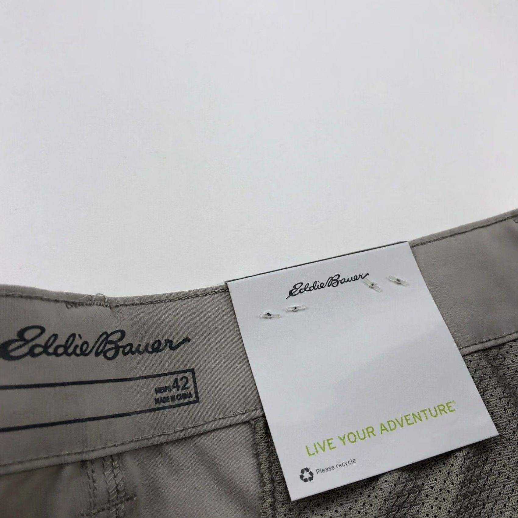 Eddie Bauer Eddie Bauer Horizon Guide Cargo 42 (Fit 42W) Nylon Spandex 10" Shorts Gray Shoes? Size US 42 / EU 58 - 7 Thumbnail