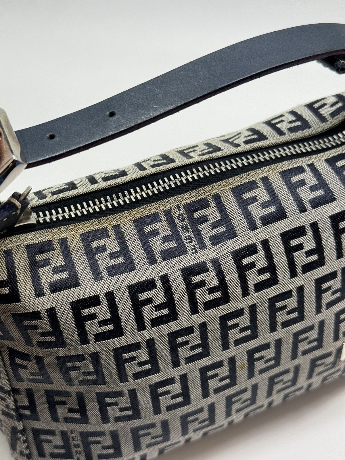 Fendi Fendi Baguette cloth handbag Size ONE SIZE - 5 Thumbnail