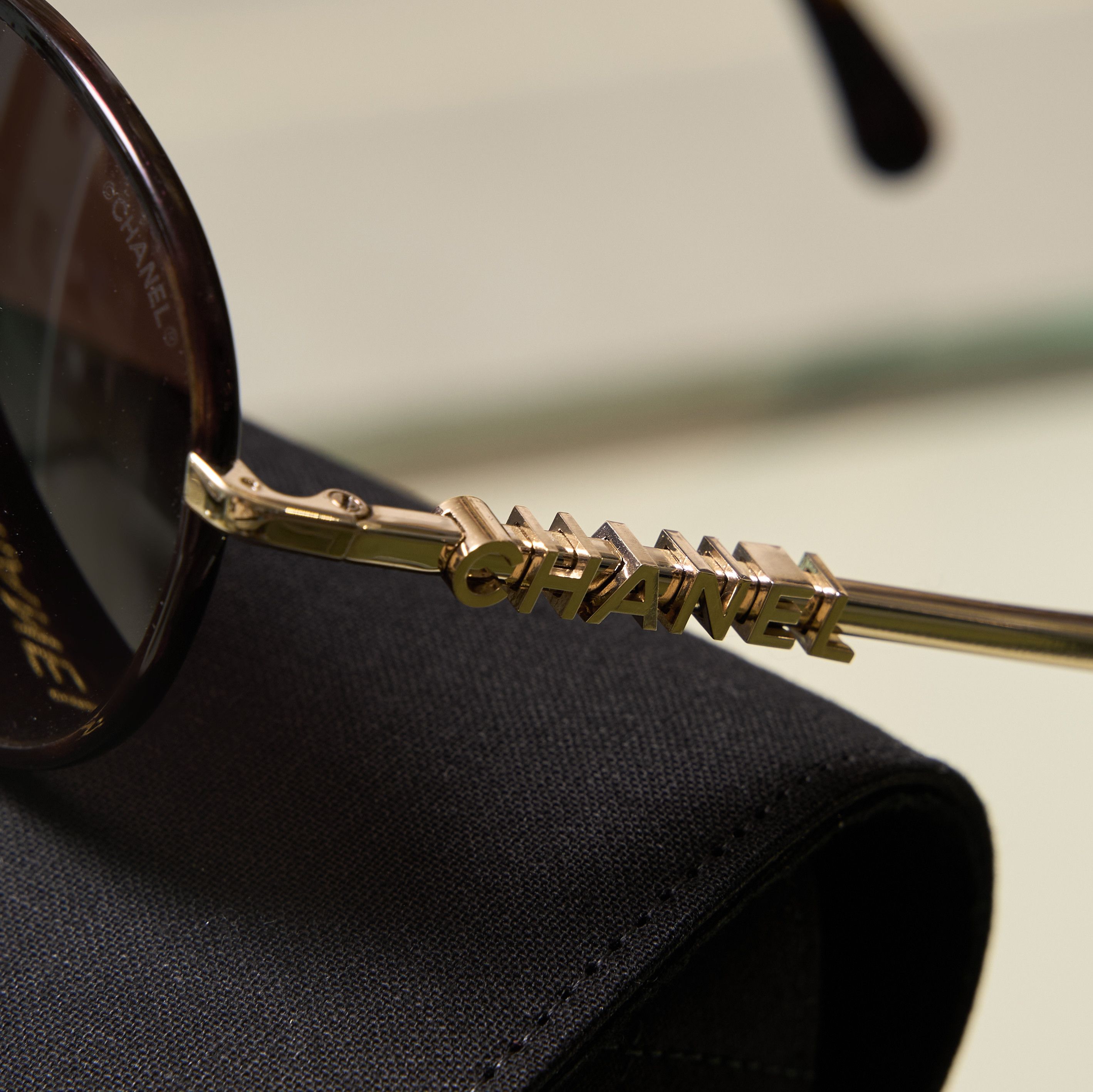 Chanel CHANEL 0CH4282 C429S5 Sunglasses Size ONE SIZE - 2 Thumbnail