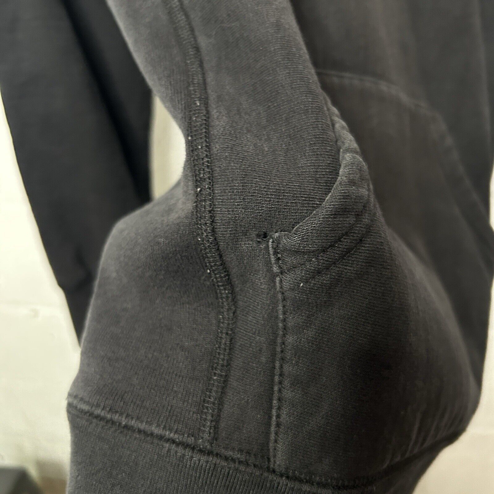Supreme Supreme Tonal Embroidered Logo Hoodie "Black" FW15 Size US M / EU 48-50 / 2 - 9 Thumbnail