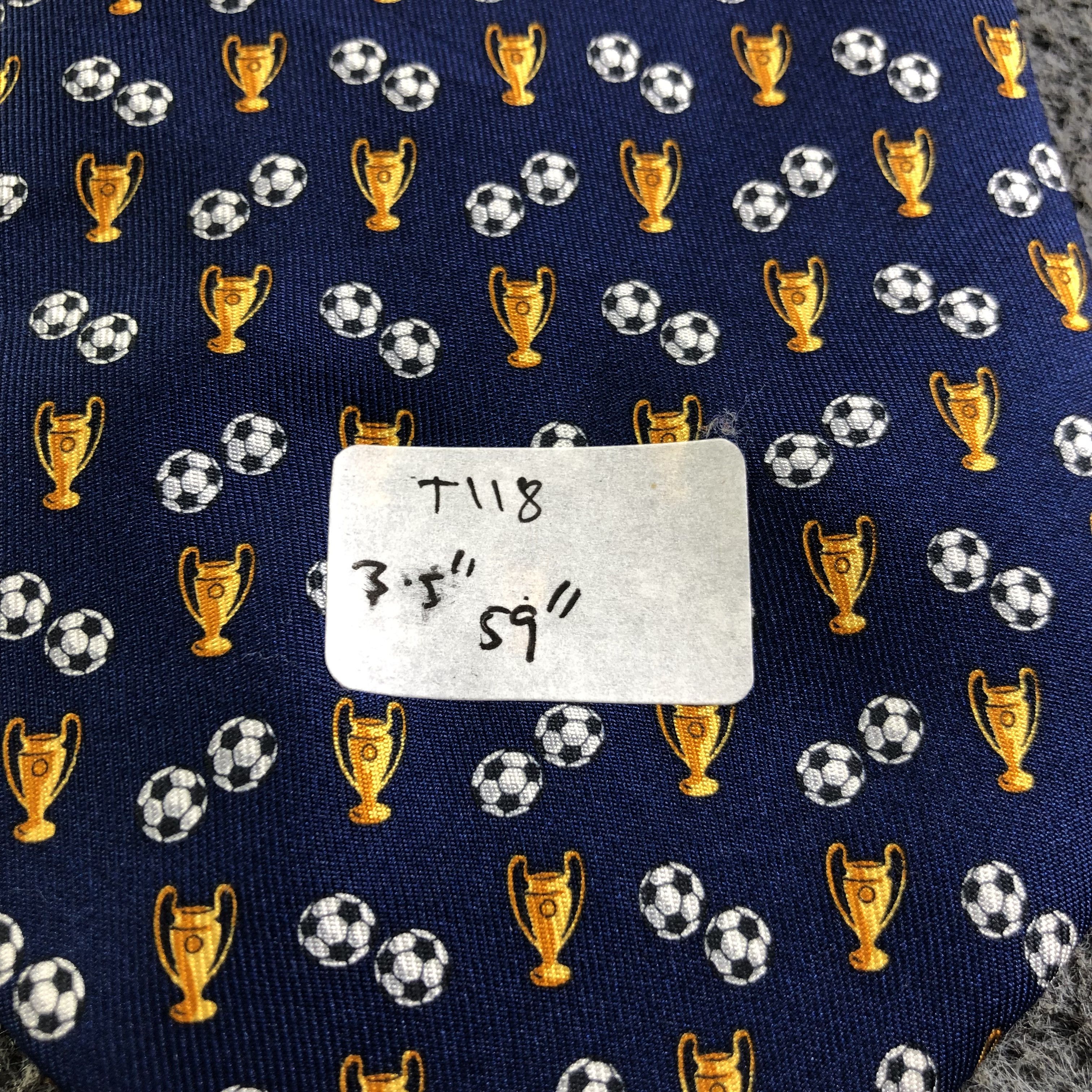 Salvatore Ferragamo × Vintage Salvatore Ferragamo Football Silk Neck Tie T118 Size ONE SIZE - 9 Thumbnail