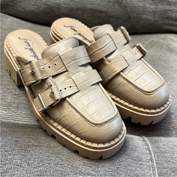 Free People Free People Women's Lyra Lug Loafer, size 40 (9.5), Off Whit Size US 9.5 / IT 39.5 - 2 Thumbnail