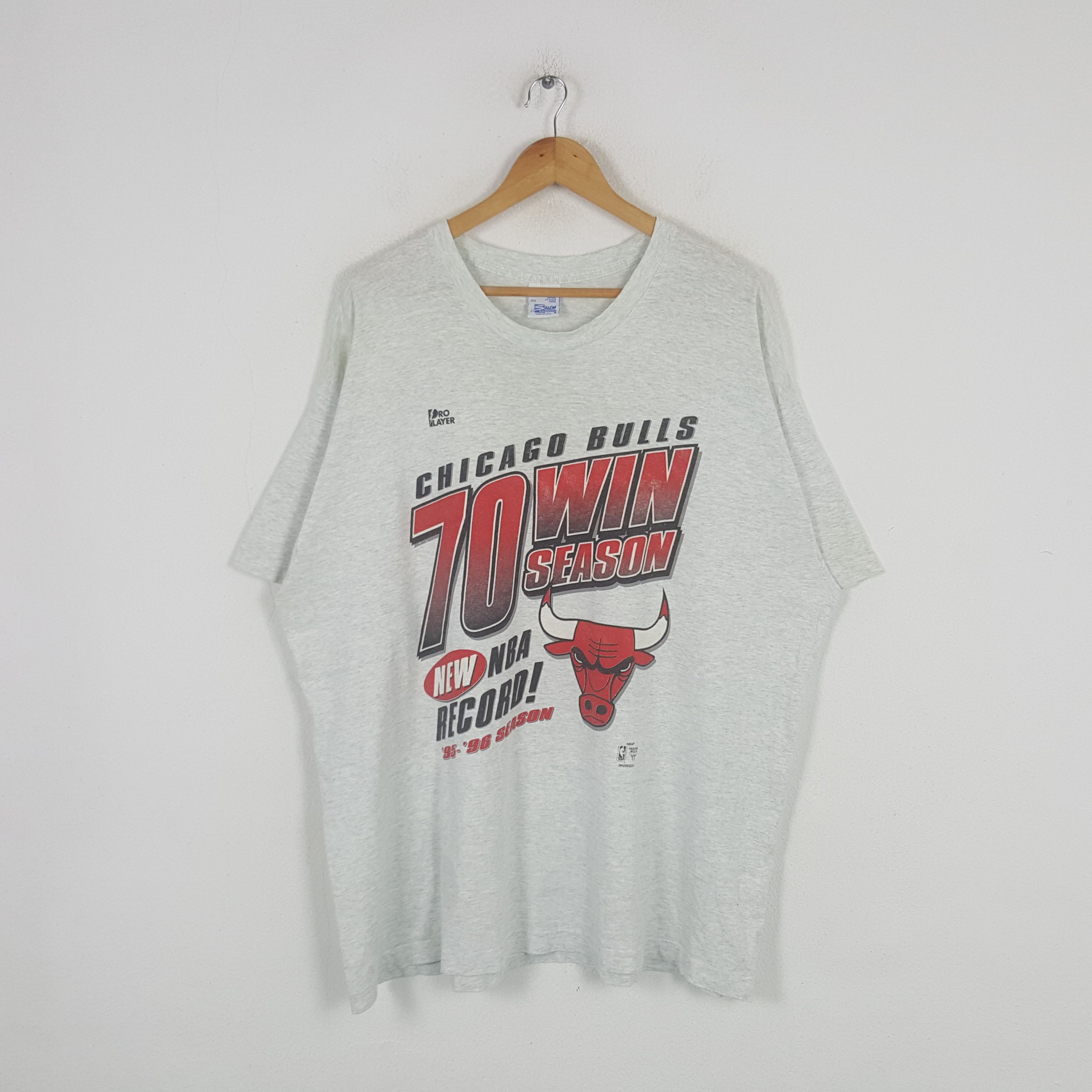 NBA Vintage 90's Chicago Bulls USA Basketball Team Tshirt 31 Size US XXL / EU 58 / 5 - 1 Thumbnail