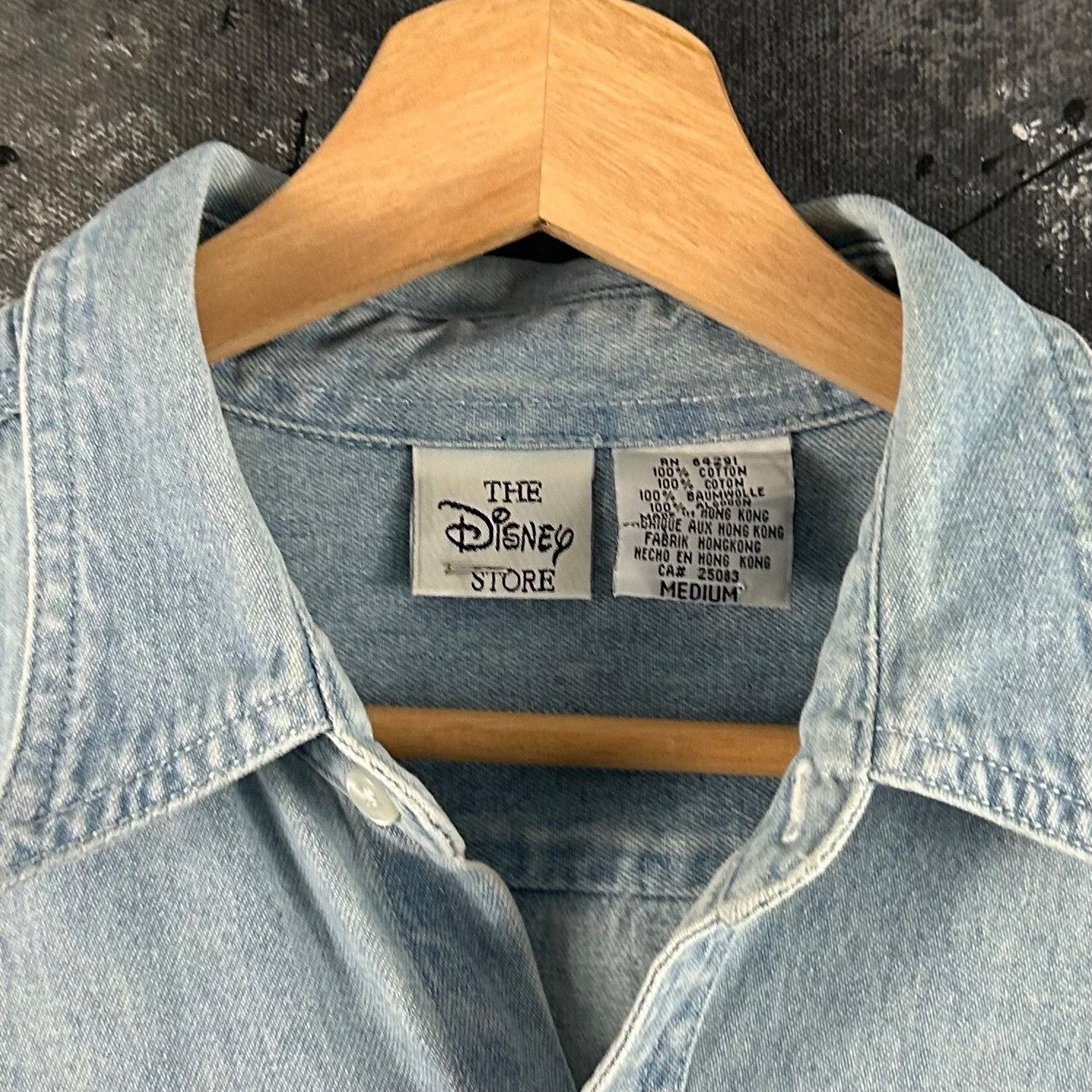 Disney Vintage Winnie the Pooh denim button shirt Size US L / EU 52-54 / 3 - 5 Thumbnail