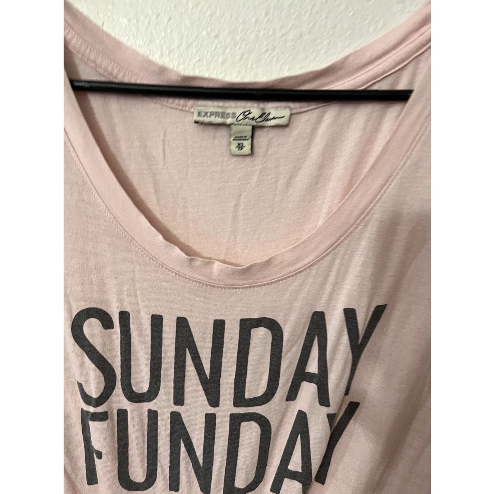 Express VINTAGE Express One Eleven Short Sleeve T-Shirt XS Light Pink Sunday Funday Womens Size XS / US 0-2 / IT 36-38 - 3 Thumbnail
