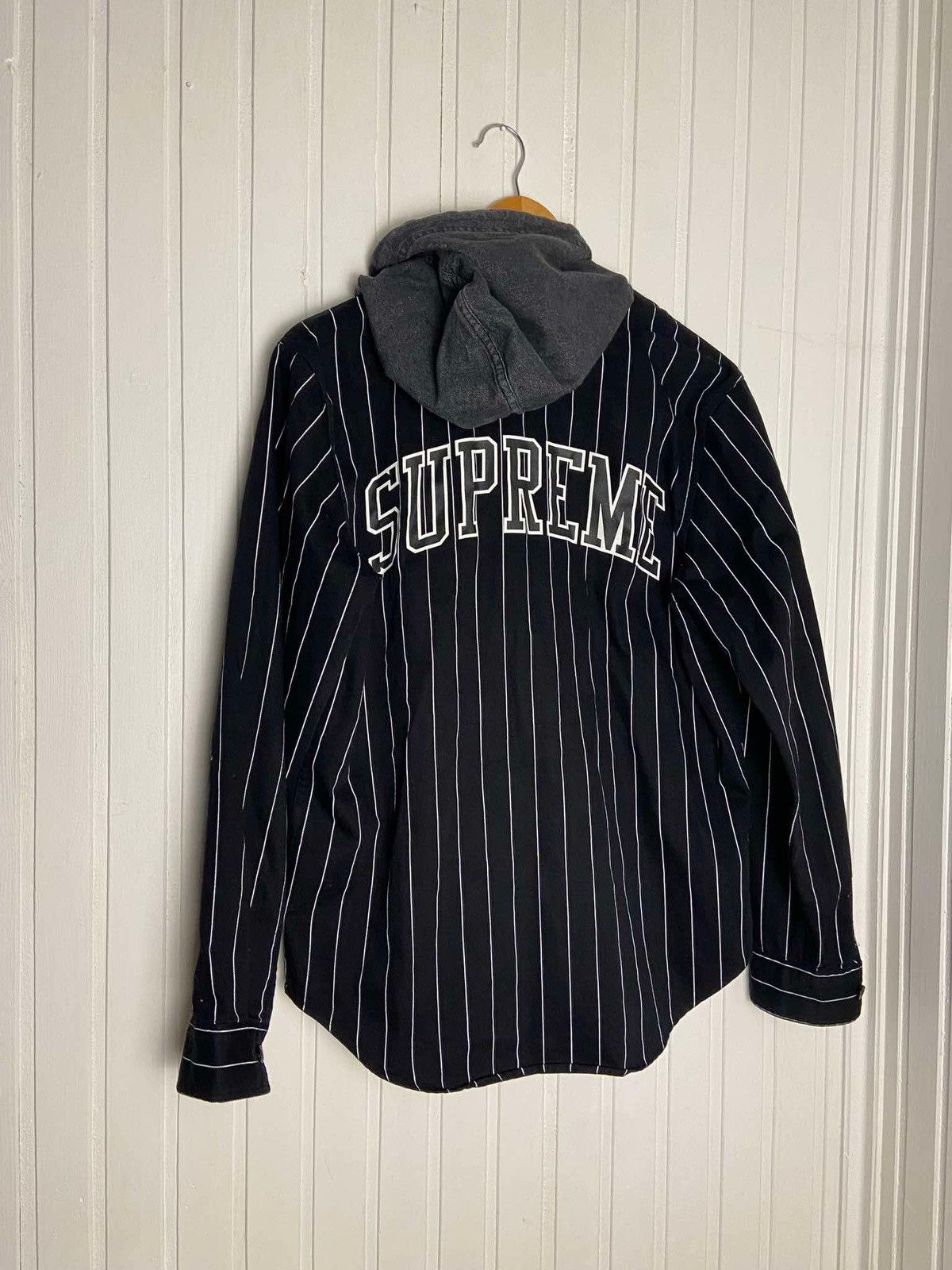 Supreme 2014 Supreme Denim Hooded Baseball Shirt Rare Size S Size US S / EU 44-46 / 1 - 6 Thumbnail
