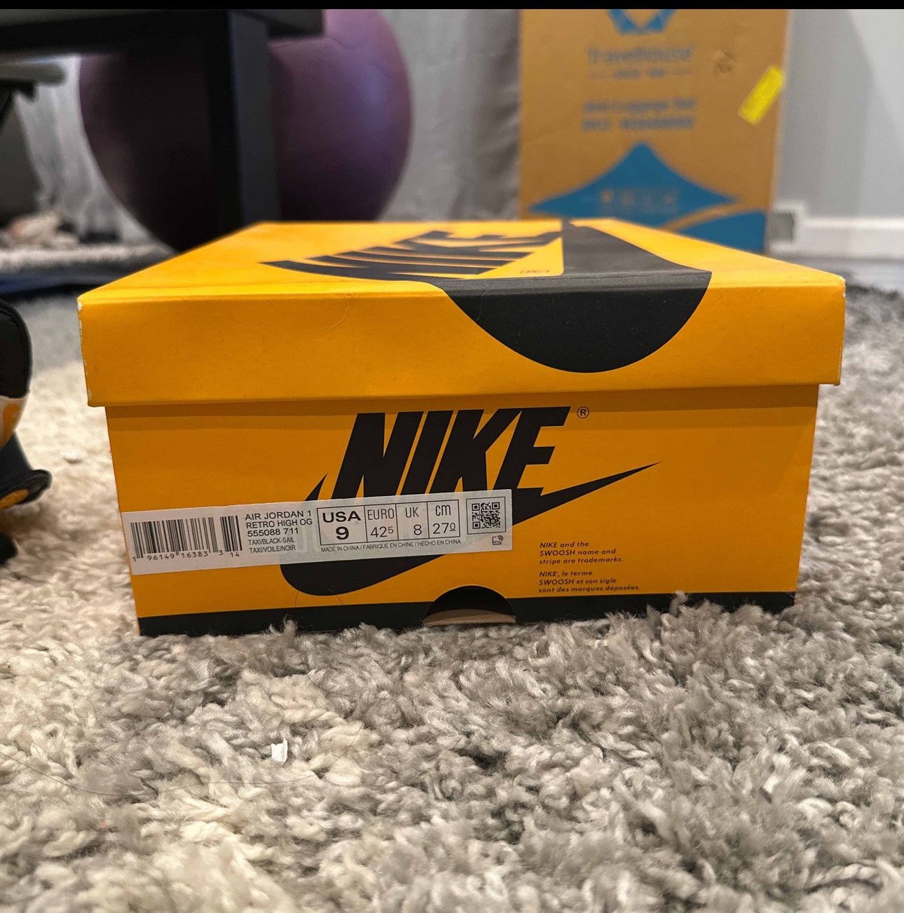 Jordan Brand Jordan 1 Retro High OG “Yellow Toe” Size US 9 / EU 42 - 9 Thumbnail