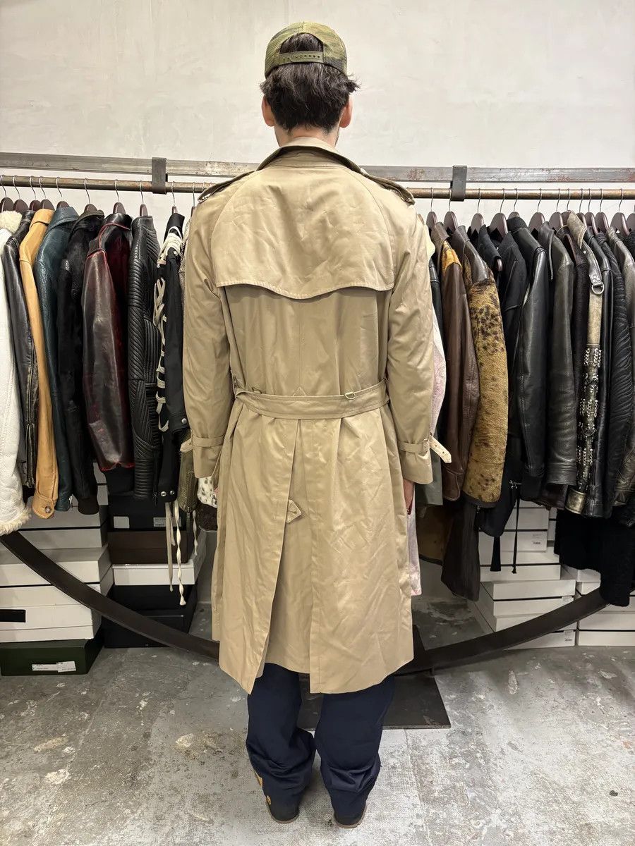 Burberry 1990s Burberry Beige Tartan Trench Coat Size US L / EU 52-54 / 3 - 4 Thumbnail