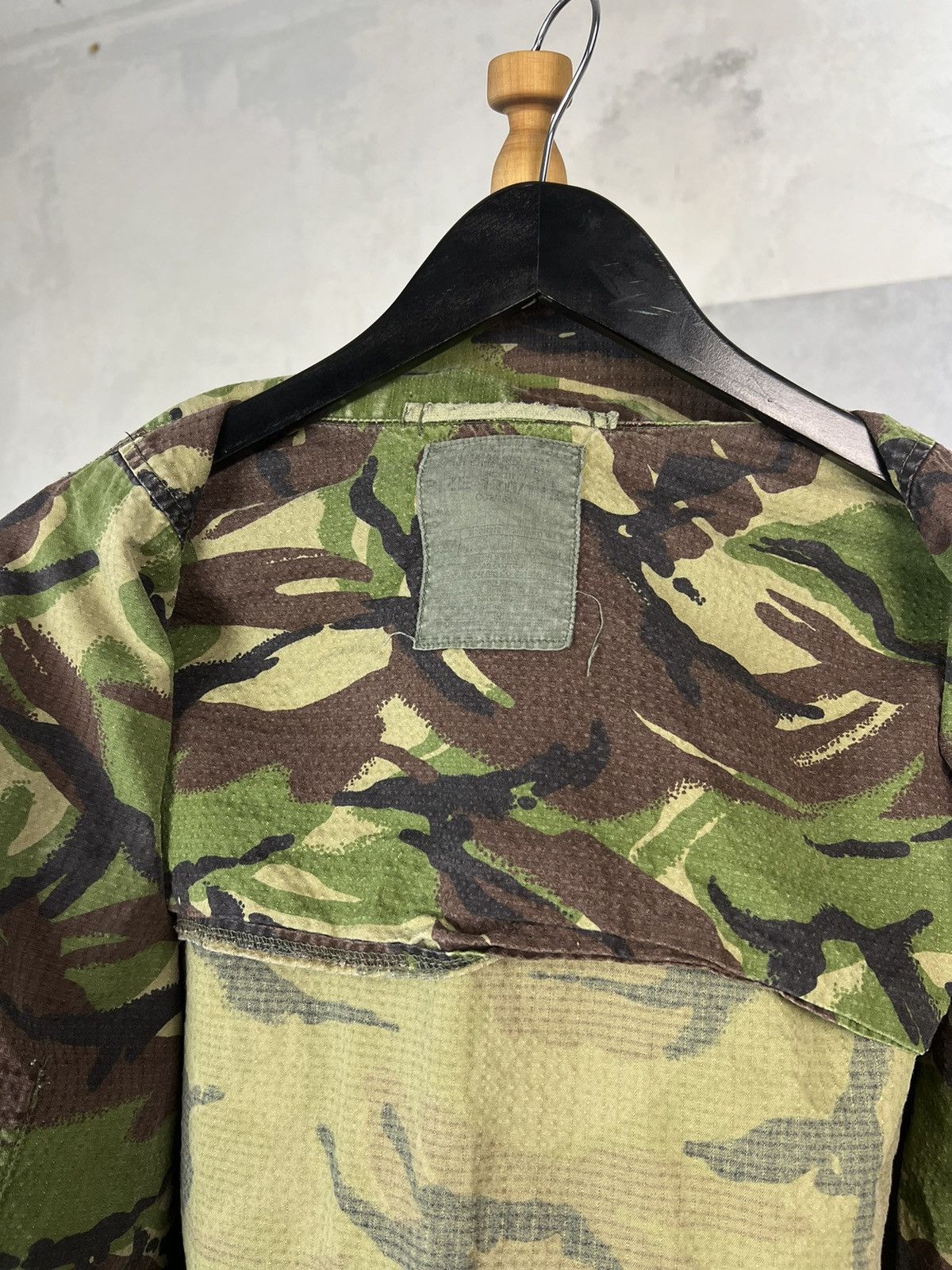 Vintage Vintage British Military Camo Jacket Size 120/112 L - XL Size US XL / EU 56 / 4 - 9 Thumbnail