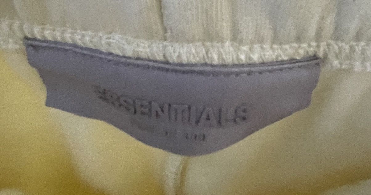 Essentials Fear of God Essentials Sweatshorts Canary Size US 38 / EU 54 - 5 Thumbnail