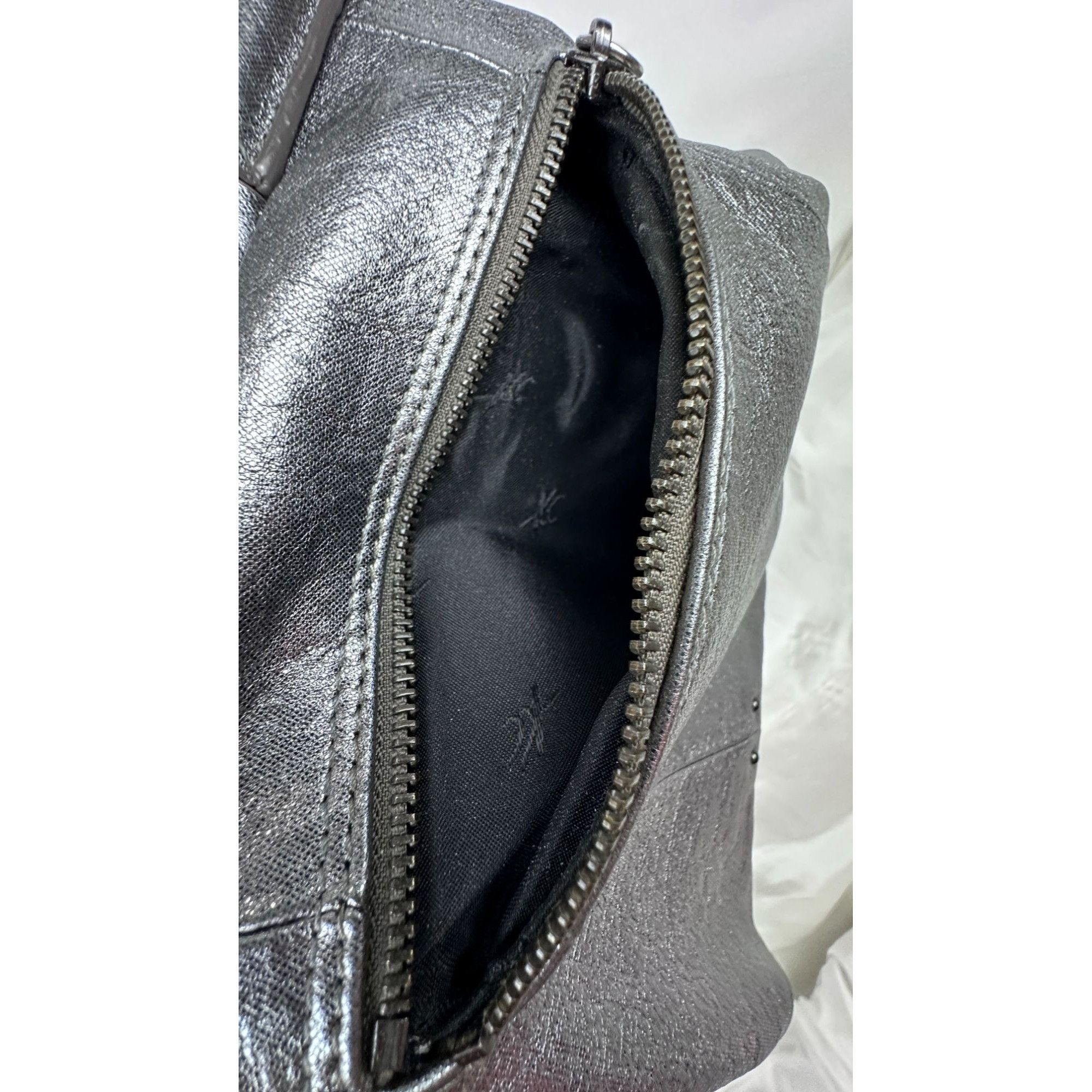 Kenneth Cole Kenneth Cole New York Metallic Silver Leather Shoulder Bag M Size ONE SIZE - 19 Thumbnail