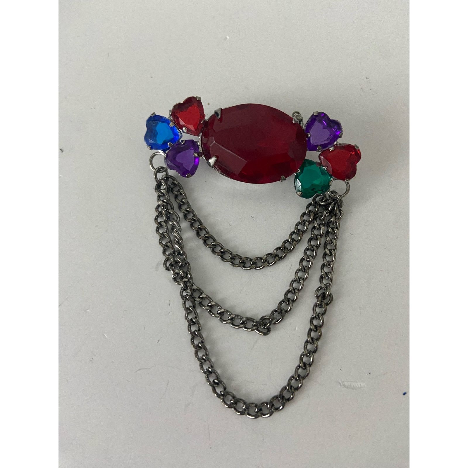 Other Red rhinestone brooch with chain accent Size ONE SIZE - 1 Thumbnail