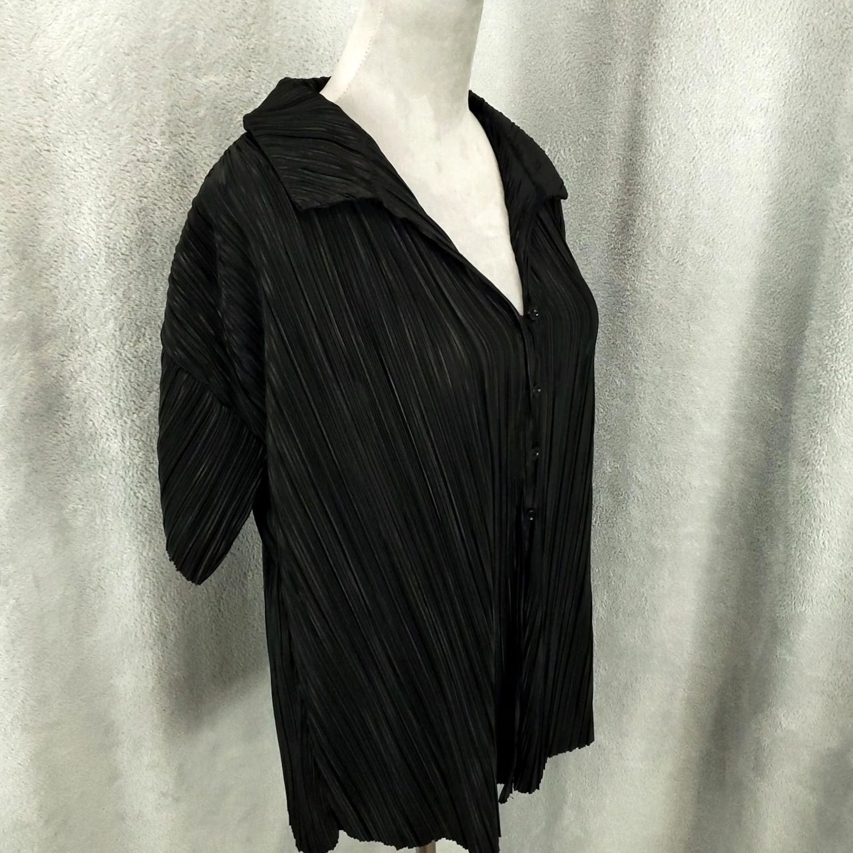 Vintage New Button Up Top Textured Accordion Pleated Blouse Womens M Black Shirt Casual Womens Blouse Button Up Top Black Medium Size M / US 6-8 / IT 42-44 - 2 Thumbnail