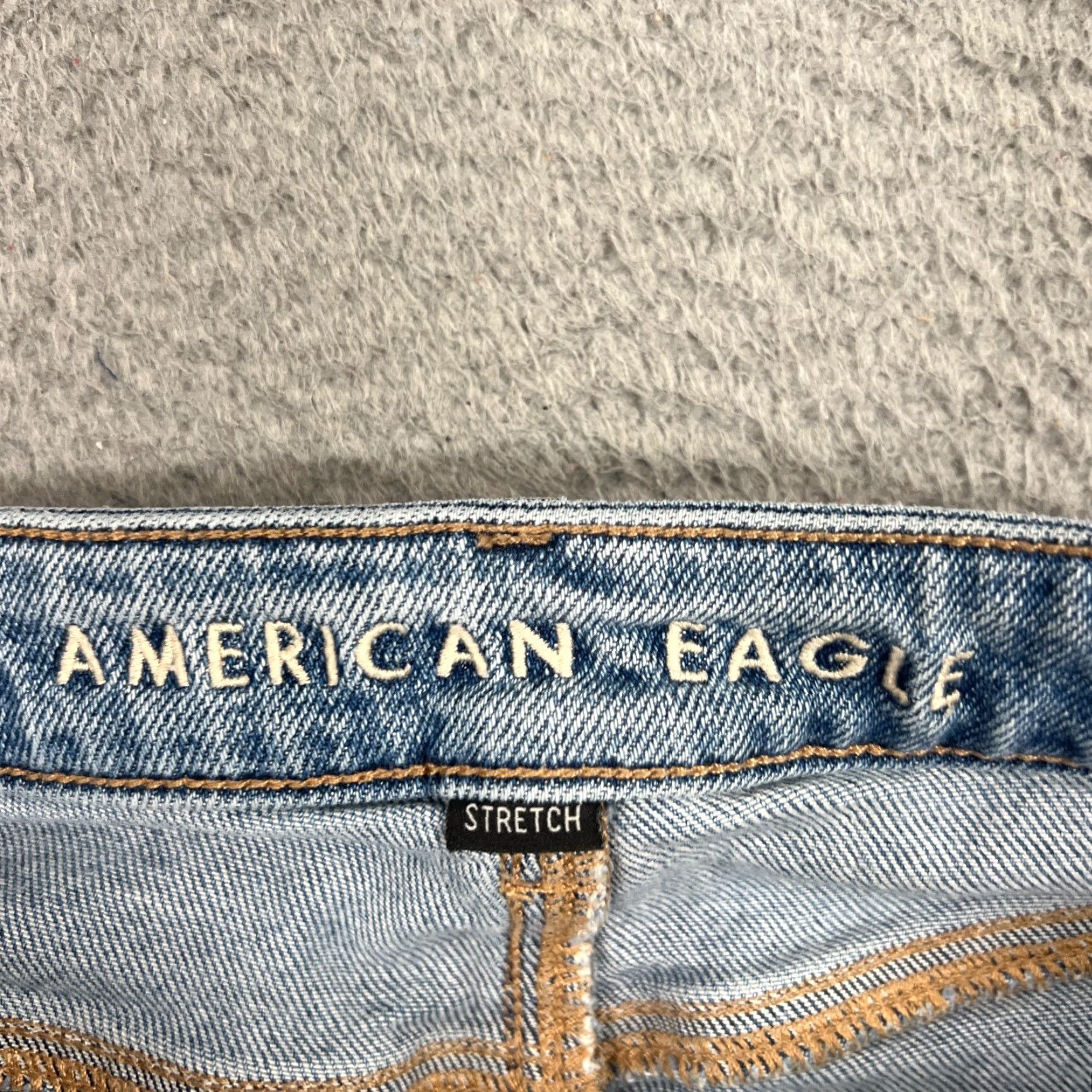 American Eagle Outfitters American Eagle Outfitters Jeans Womens 12 Short Distressed Button Fly Cotton Blend Denim Mom Size 34" / US 12 / IT 48 - 6 Thumbnail