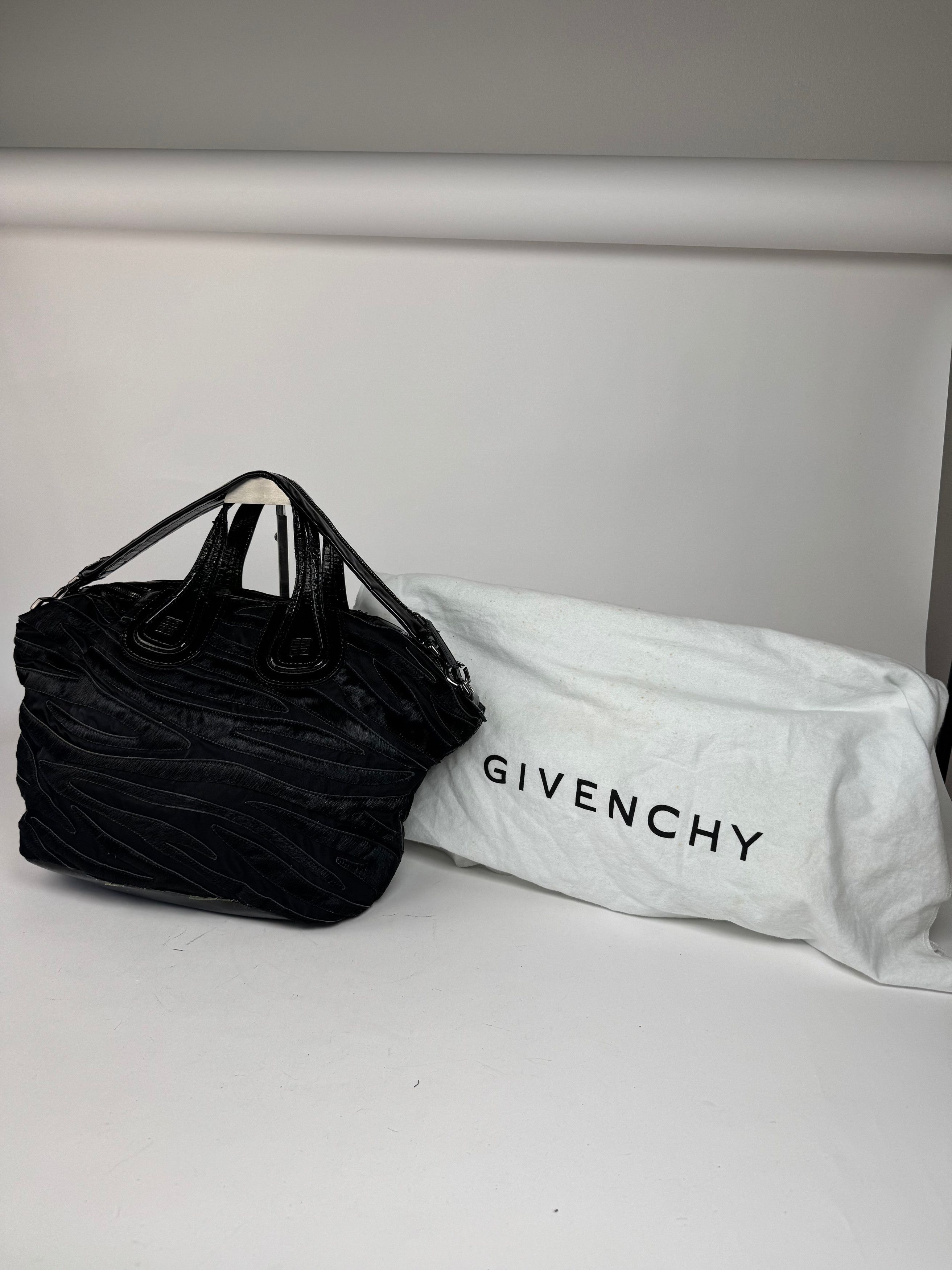 Givenchy Vintage Nightindale Patent Leather Fur Bag Black Size ONE SIZE - 1 Thumbnail