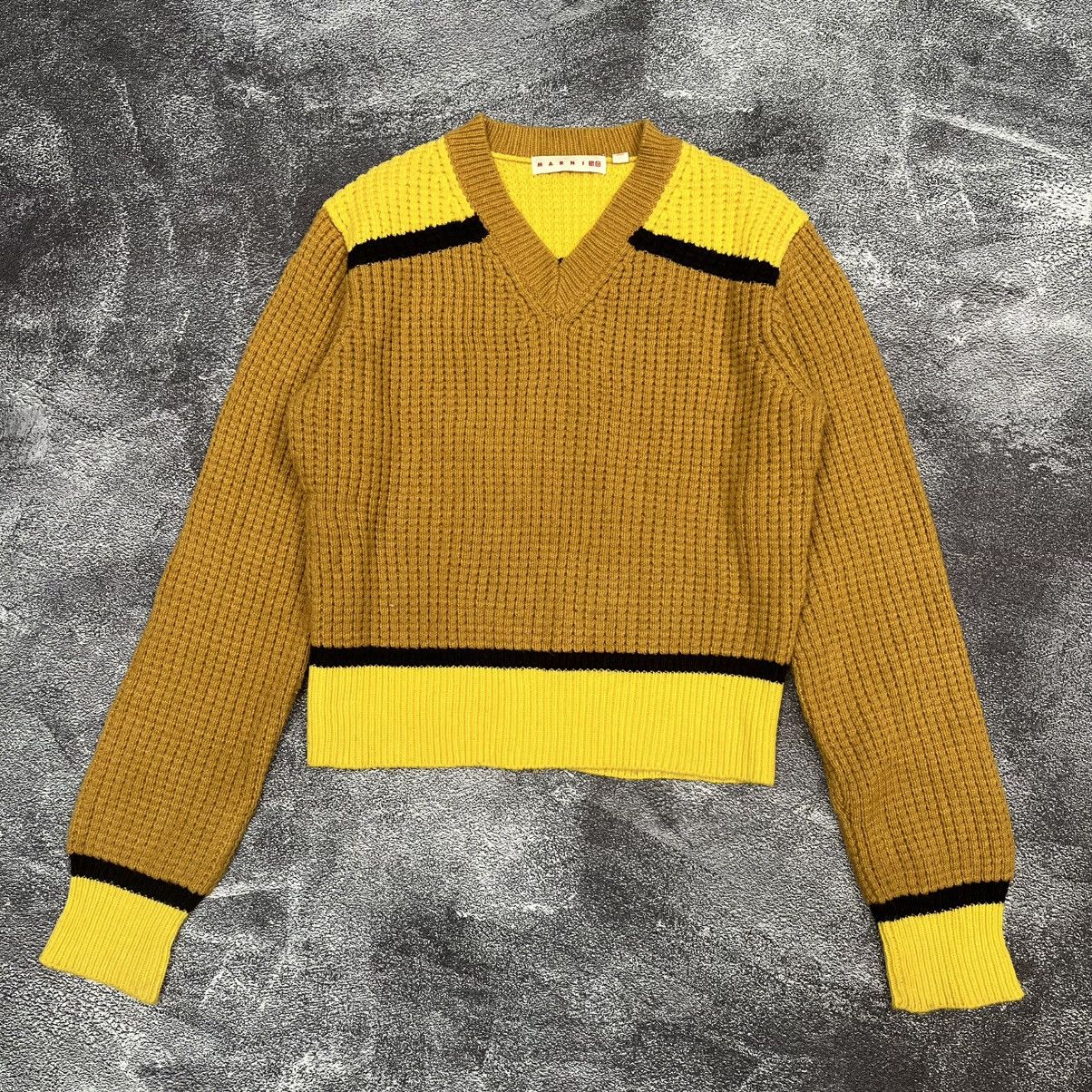 Marni × Uniqlo Marni x Uniqlo Popcorn Knitted V-neck Size L / US 10 / IT 46 - 1 Thumbnail