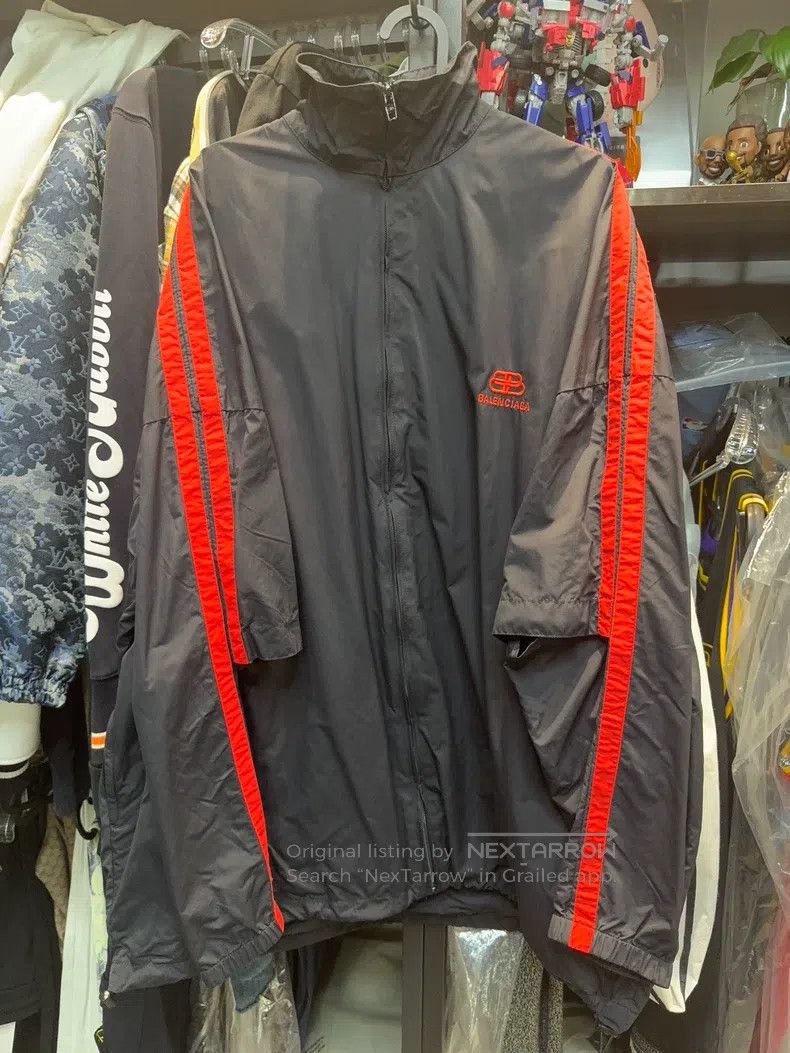 Balenciaga Balenciaga Buckle Red and Black Windbreaker Size US M / EU 48-50 / 2 - 1 Thumbnail