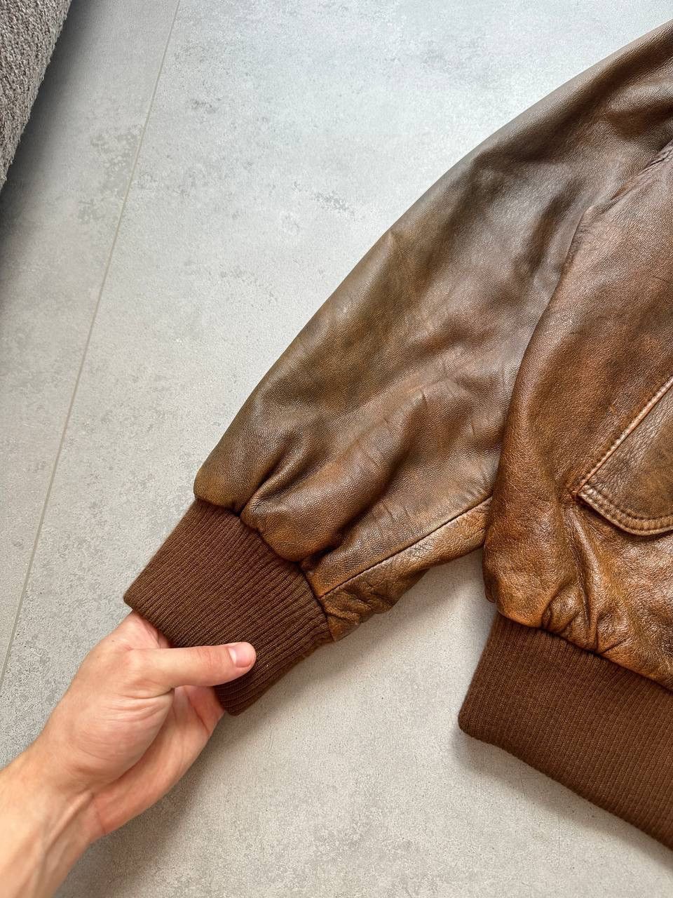 Vintage Vintage PARTICULIER AIR FORCE Leather Aviator Bomber Jacket Size US L / EU 52-54 / 3 - 9 Thumbnail