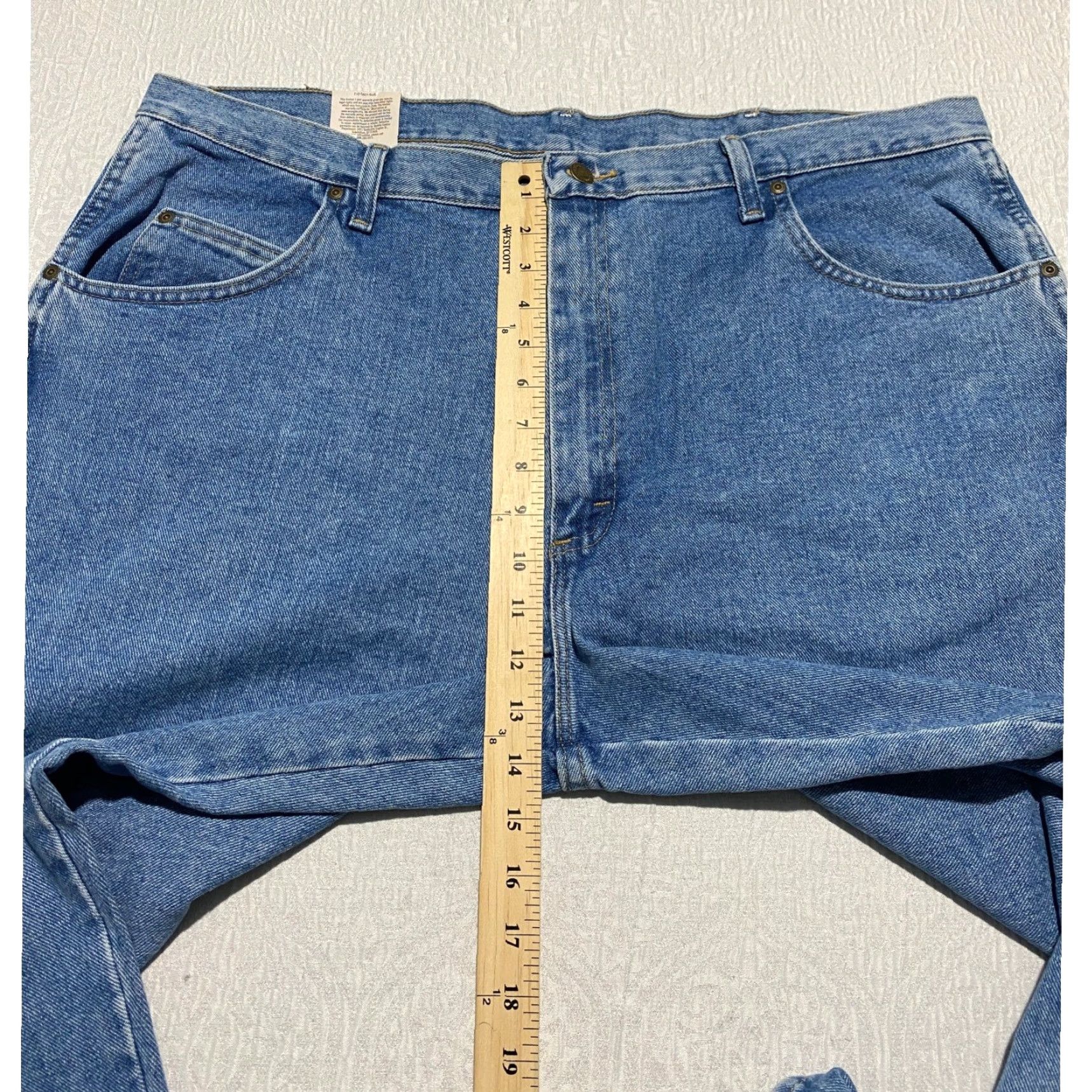 Wrangler VINTAGE Wrangler Blues Jeans Men 42x30 Relaxed Fit Straight Leg Medium Wash 5-Pocket Denim Cotton USA Western Logo Womens? No Size US 42 / EU 58 - 4 Thumbnail
