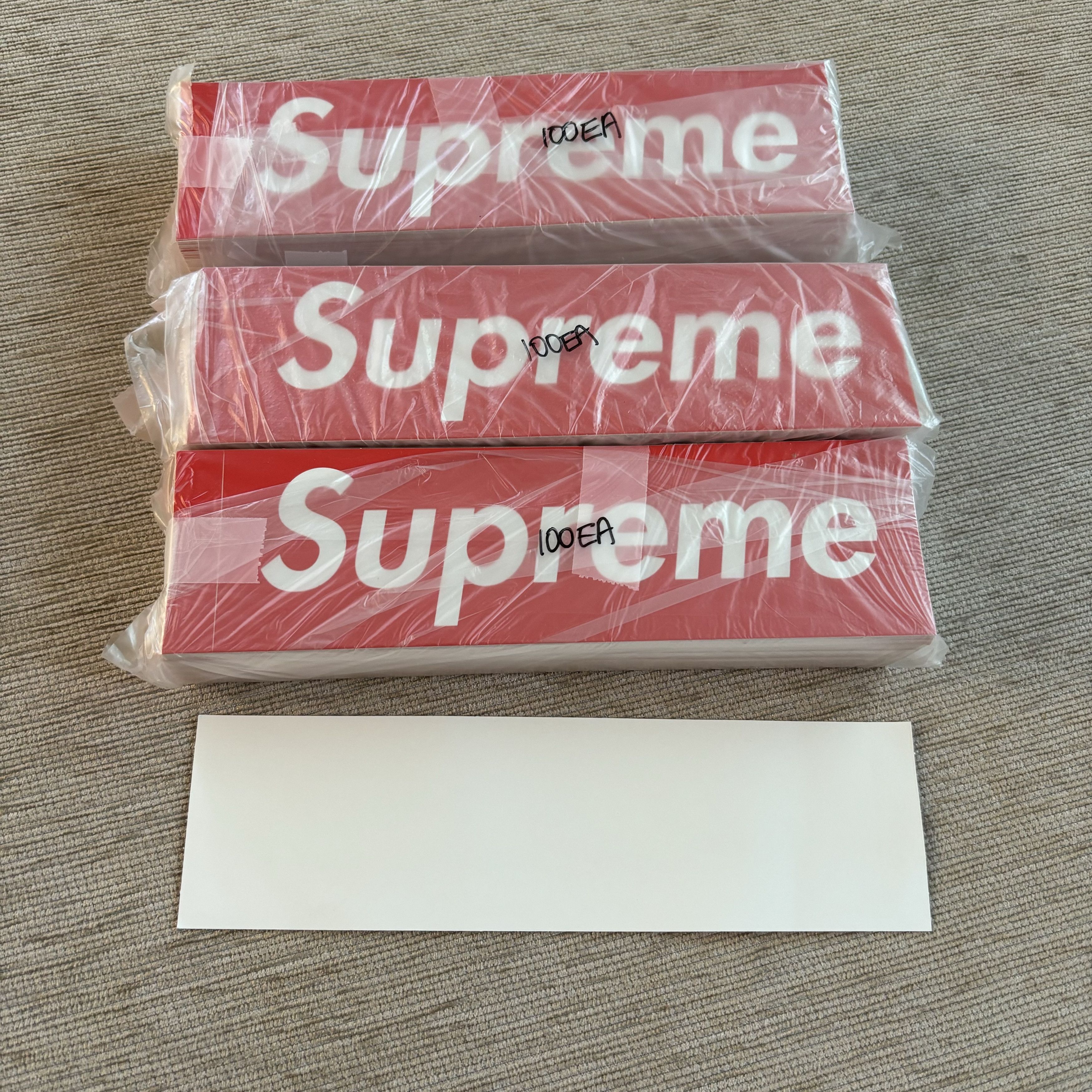 Supreme Supreme Box Logo Stickers (300pcs) Size ONE SIZE - 2 Thumbnail