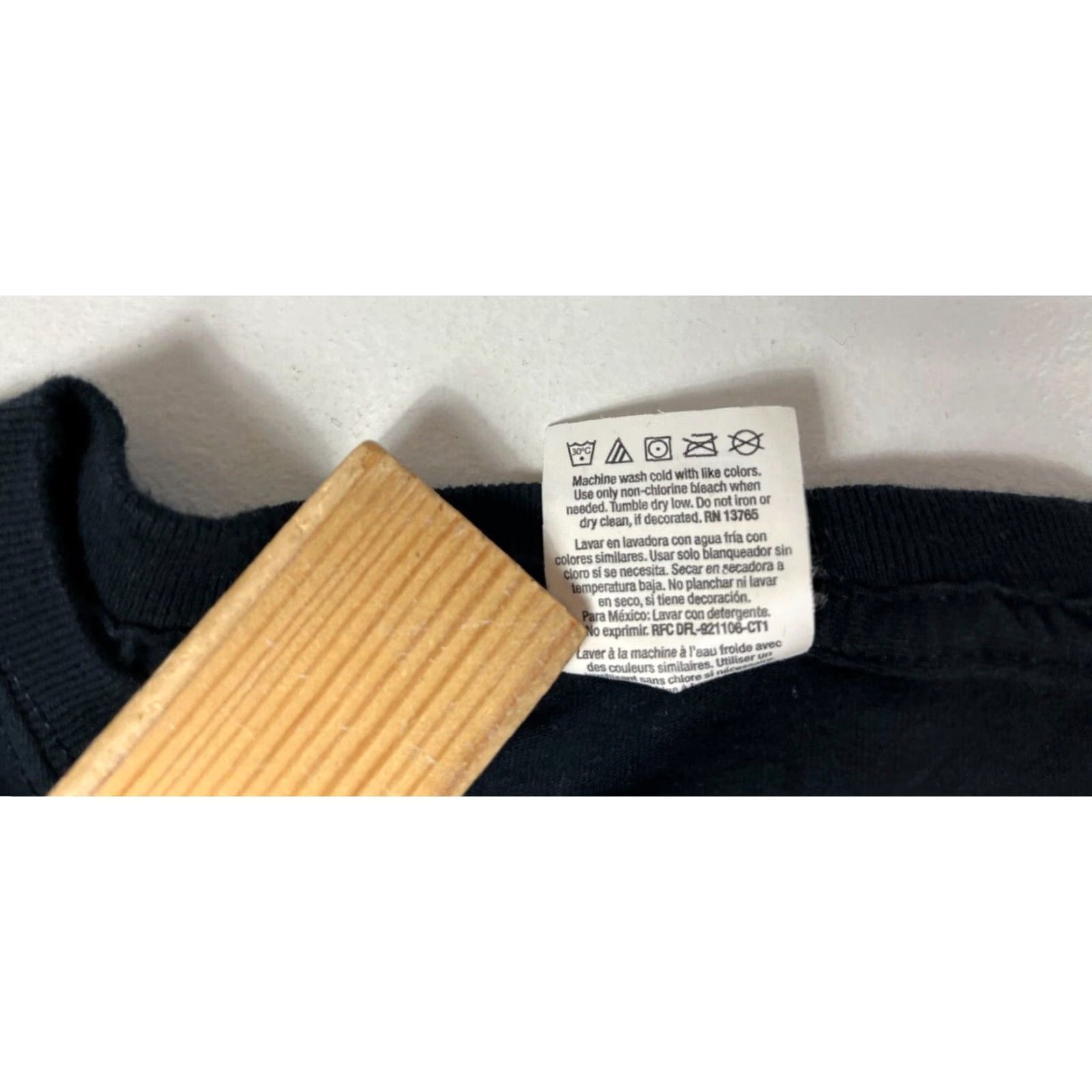Fruit Of The Loom Men’s D.A.R.E. To Resist Drugs and Violence T-Shirt Sz L Shirt Men Black Cotton Crew Neck Short Sleeve Size US L / EU 52-54 / 3 - 6 Thumbnail