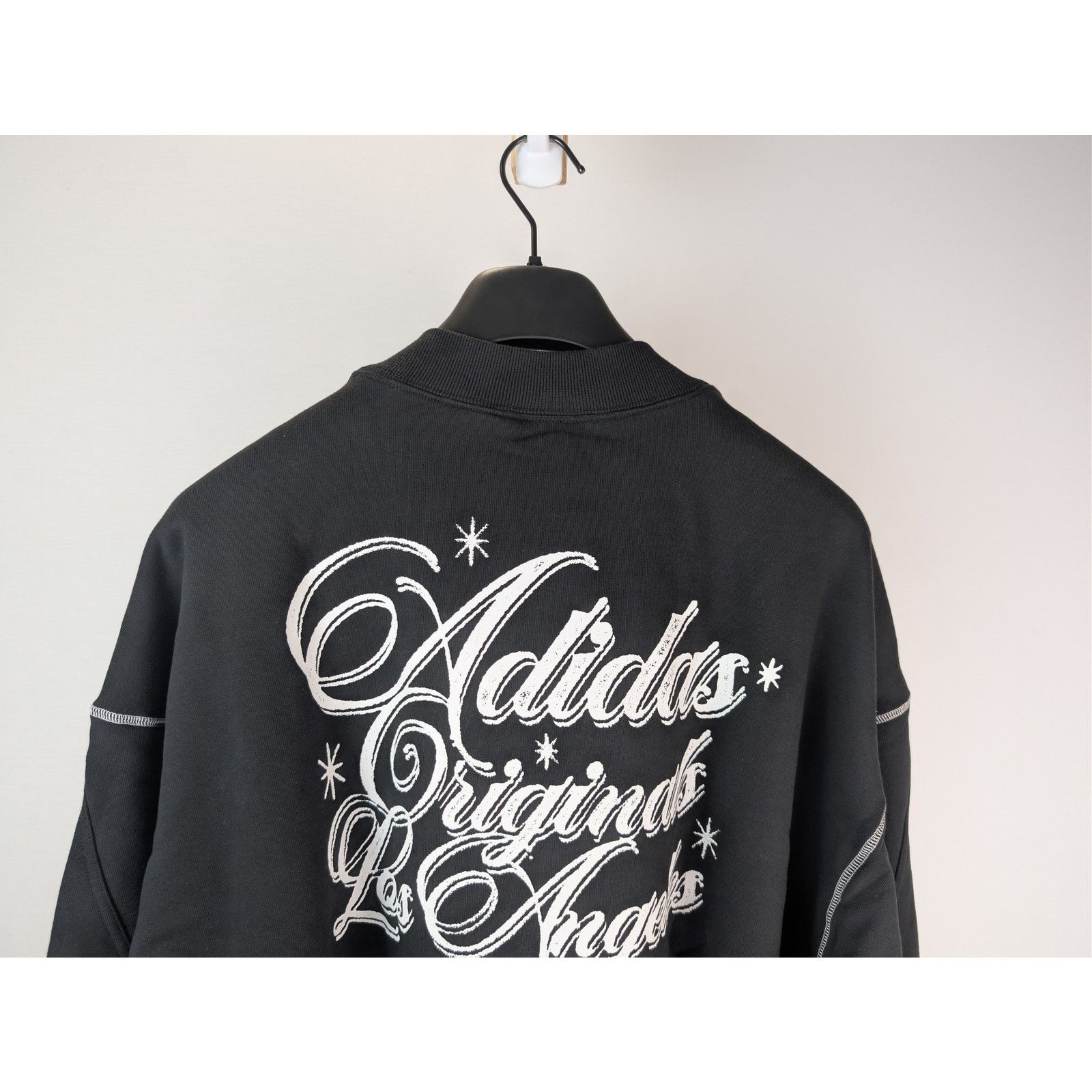Adidas o1rshd1 Santa Monica Crewneck Sweatshirt in Black / White Size US XL / EU 56 / 4 - 12 Thumbnail
