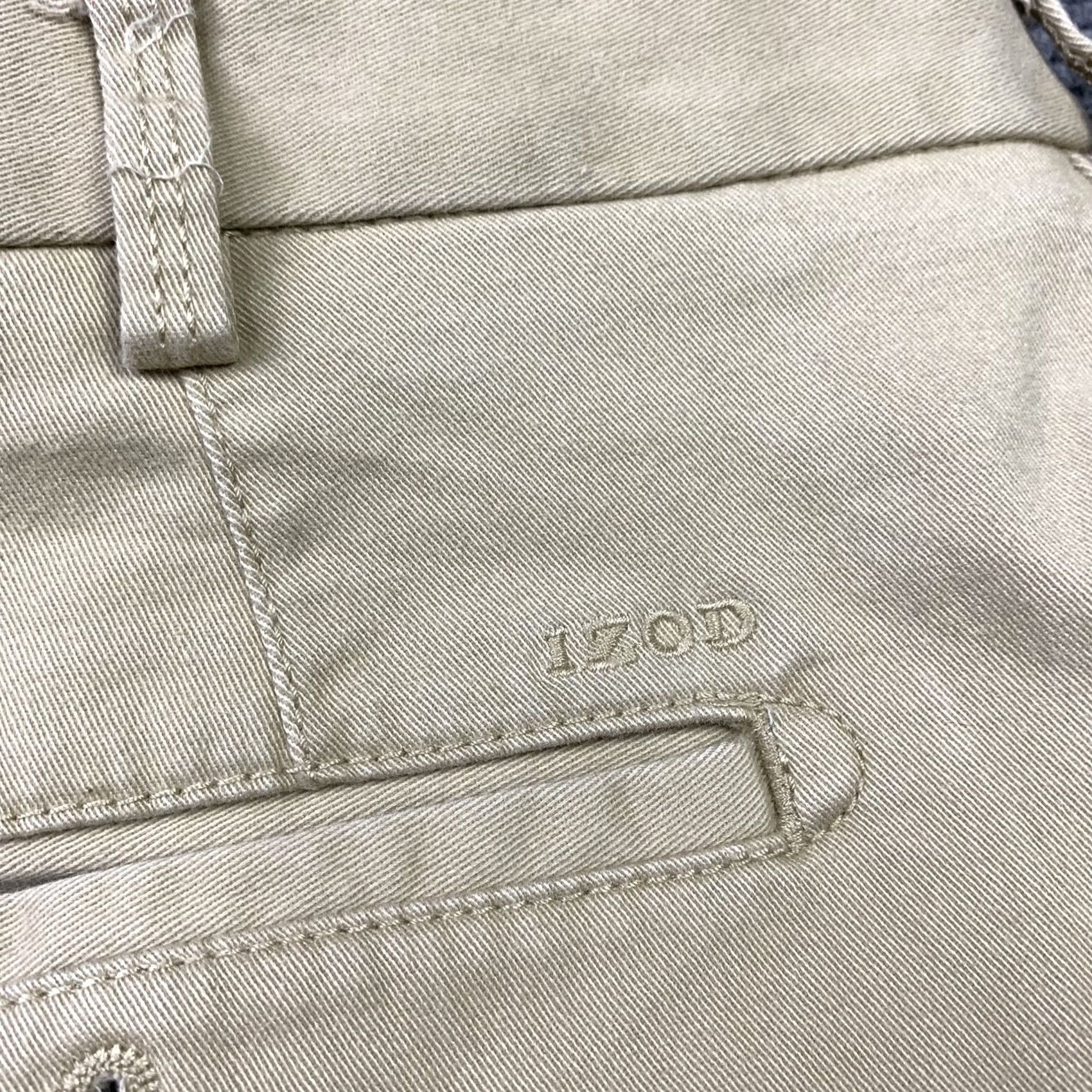 Izod VINTAGE Izod Mens Size 38 Khaki Flat Front Chino Shorts Casual Classy Dressy Golf Size US 38 / EU 54 - 7 Thumbnail