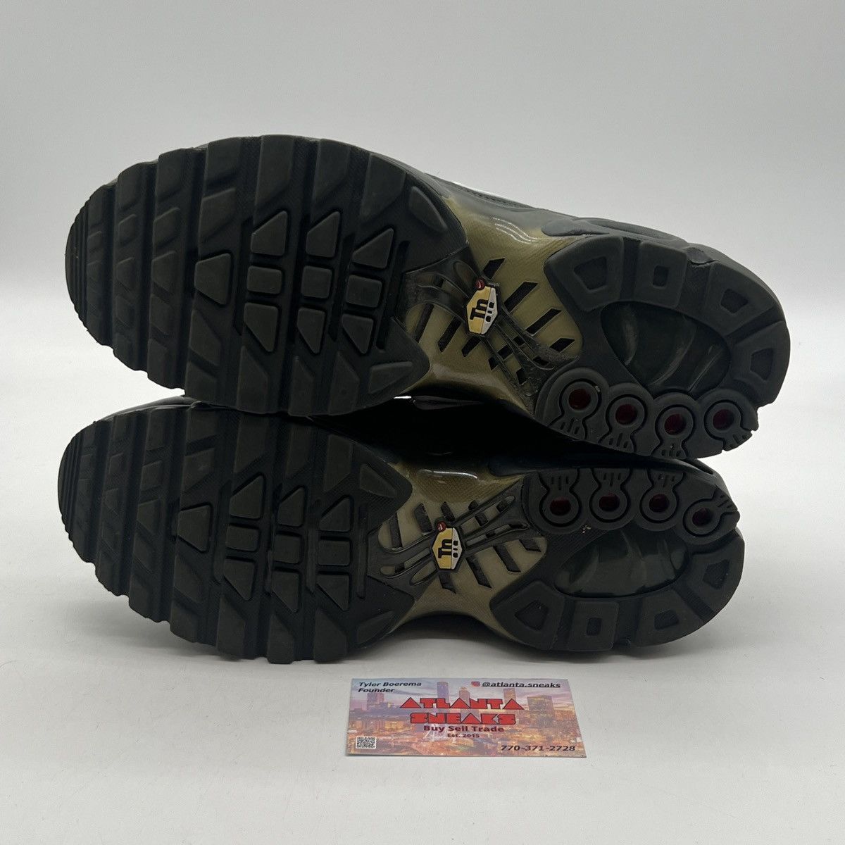 Nike Air max plus sequoia green Size US 9 / EU 42 - 7 Thumbnail