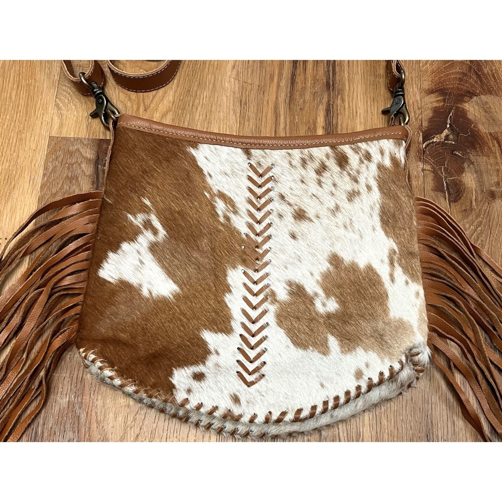 Vintage VINTAGE Myra Bag Western Brown Tan Cow Hair Hide Leather Fringe Shoulder Crossbody Bag Boho Womens Size ONE SIZE - 3 Thumbnail