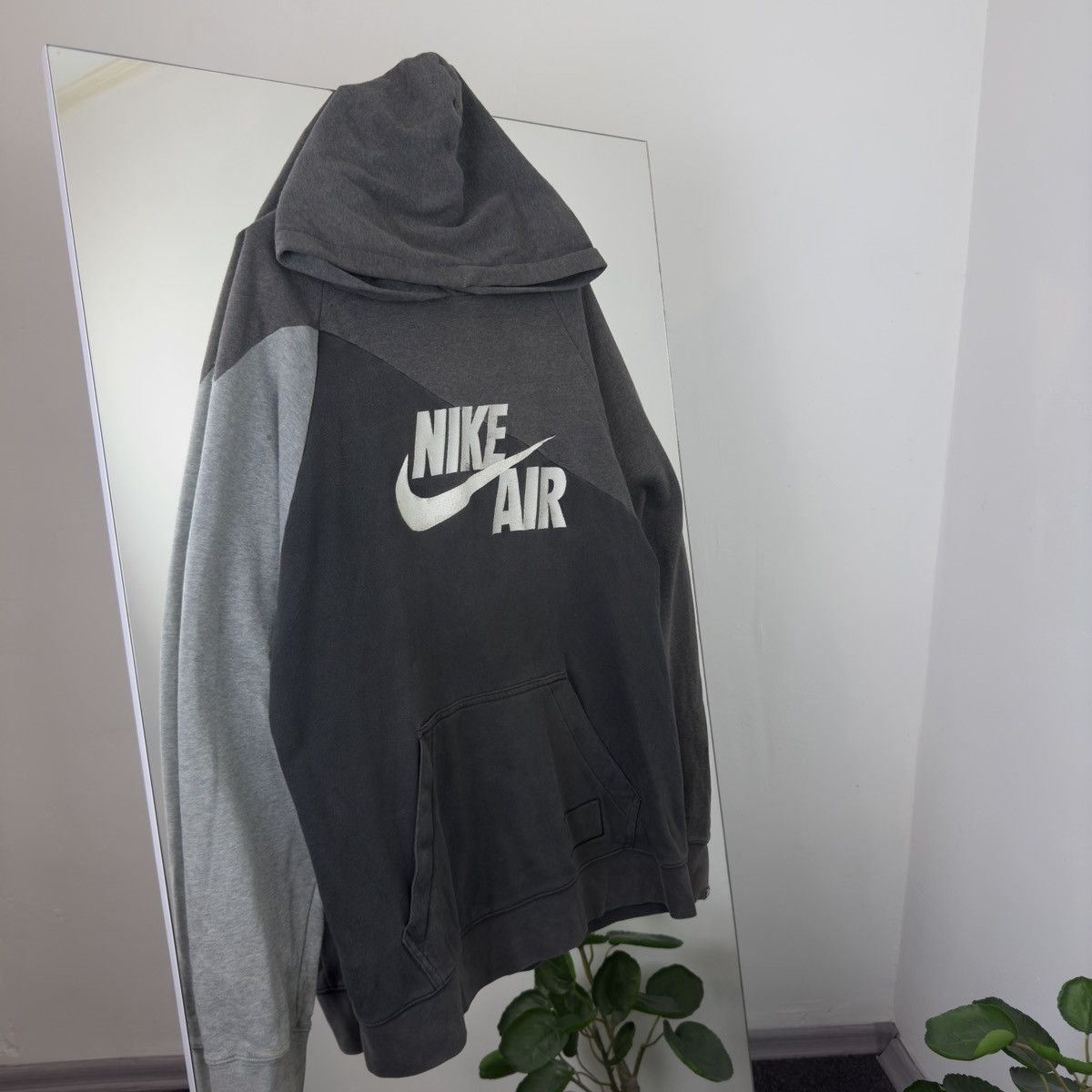 Nike Nike Vintage Big Embroidered Logo 90s Y2K Oversized Baggy Size US XL / EU 56 / 4 - 1 Thumbnail