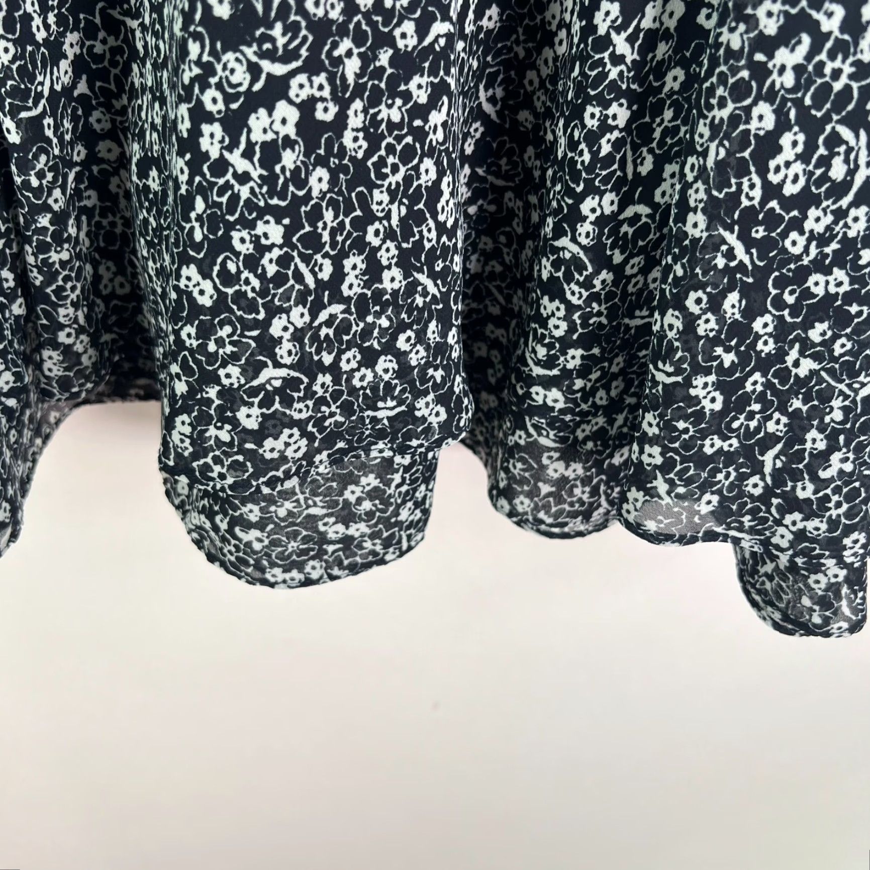 Chaps Chaps Skirt Midi Floral Lined Pleated Womens Size L Black/White Size 36" / US 14 / IT 50 - 3 Thumbnail
