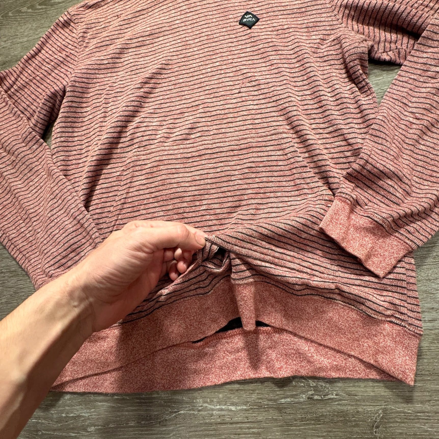 RVCA RVCA Hoodie Mens M Red Regular Fit Lightweight Pocket Pullover Skate Adult Size US M / EU 48-50 / 2 - 3 Thumbnail