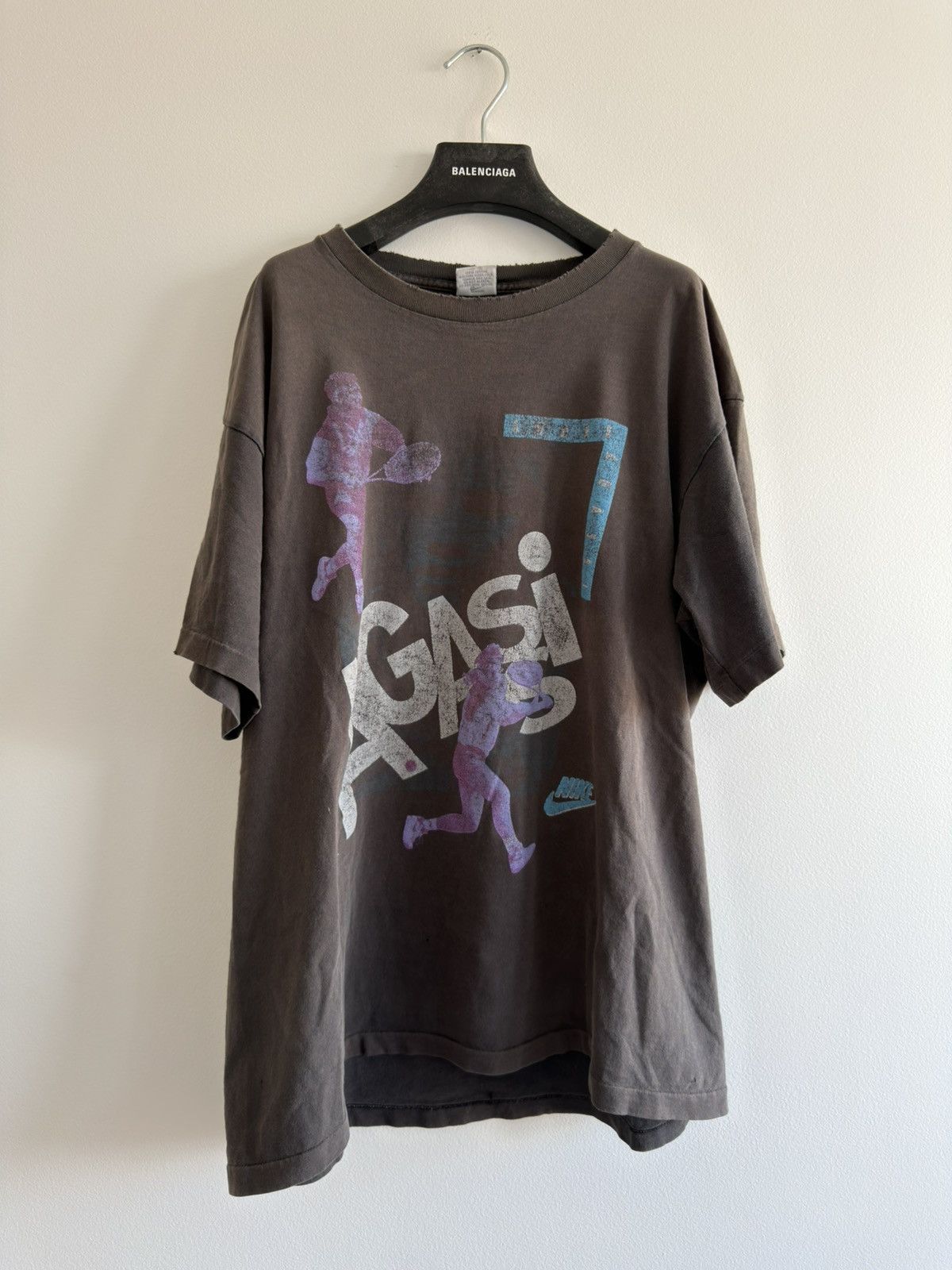 Nike *RARE* SUPER SUN FADED AGASI BLACK DISTRESSED NIKE T-SHIRT Size US XL / EU 56 / 4 - 1 Thumbnail