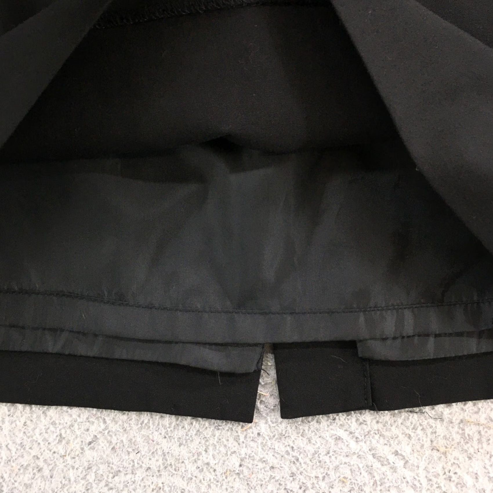 Calvin Klein Calvin Klein Skirt Women 6P Black Flat Front Back Zip Knee Length Pencil Straight & Size 28" / US 6 / IT 42 - 5 Thumbnail