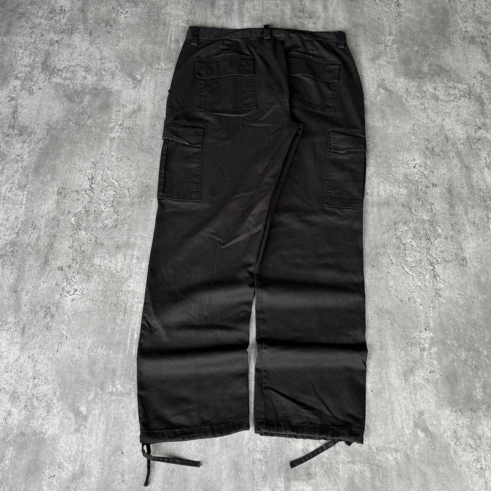 Carhartt × Vintage Vintage Y2K Black Carhartt Style Baggy Cargo Opium Pants Size US 35 - 2 Thumbnail