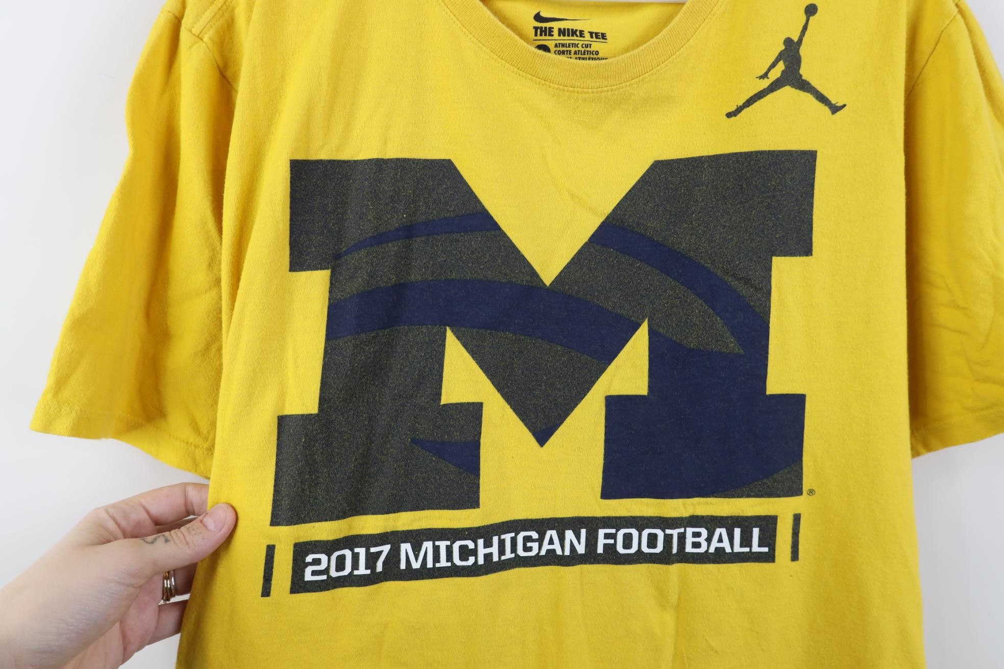 Nike Nike Air Jordan 2017 University of Michigan Football T-Shirt Size US L / EU 52-54 / 3 - 5 Thumbnail