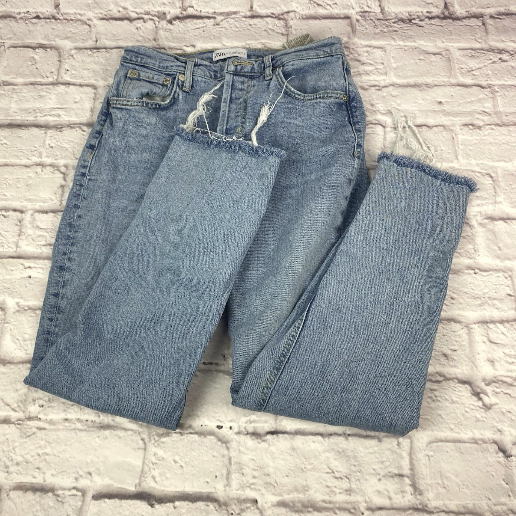 Zara VINTAGE Zara Denim Jeans Light Wash High Rise Button-fly Ankle Slim 6 Women Blue Jeans Zip Pocket 5-Pocket Design Size 28" / US 6 / IT 42 - 2 Thumbnail