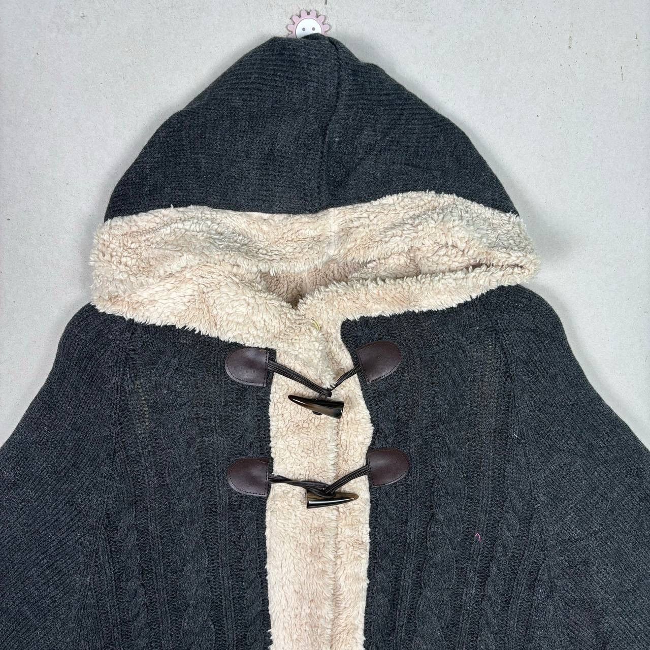Japanese Brand Japanese Ho Jean Faux Fur Hooded Poncho Capes Cloak L Size US L / EU 52-54 / 3 - 3 Thumbnail