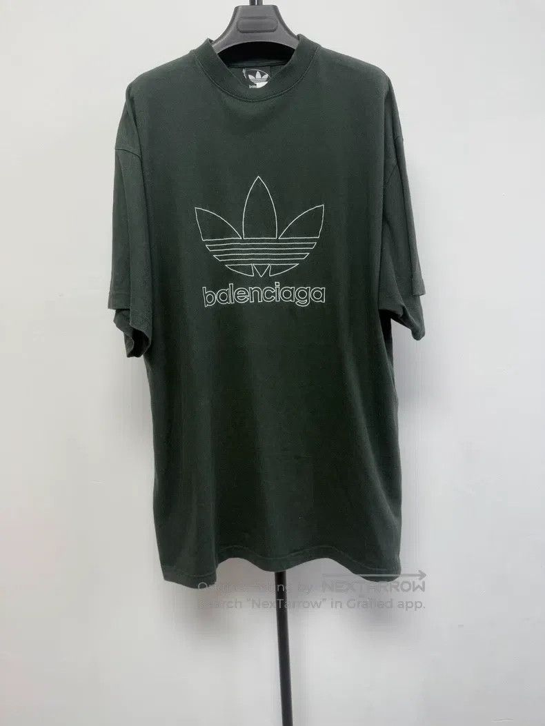 Balenciaga Balenciaga Brand Letter Printed Round Neck Short Sleeve Size US M / EU 48-50 / 2 - 1 Thumbnail
