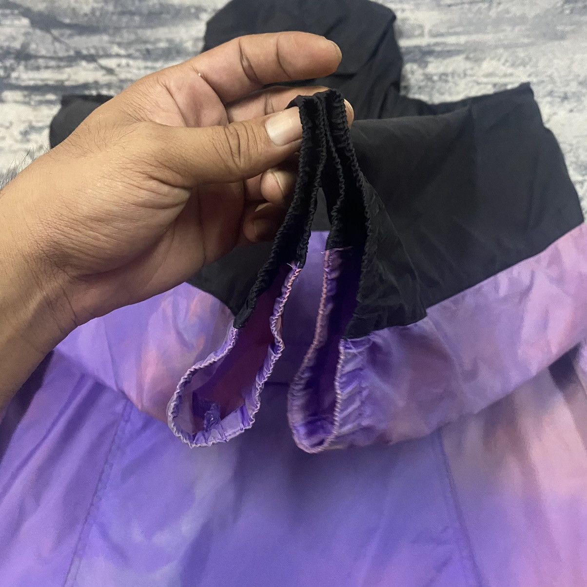 Japanese Brand × Purple × Vintage Vintage Japanese Purple Rainbow Hoodies Anorox Light Jacket Size US XL / EU 56 / 4 - 9 Thumbnail