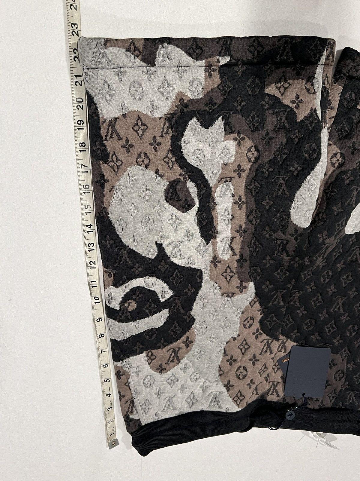 Louis Vuitton Louis Vuitton men’s monogram face shorts. XL Size US 36 / EU 52 - 5 Thumbnail
