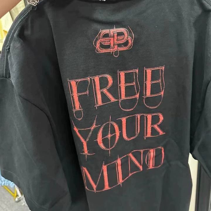 Balenciaga Balenciaga Distressed Deviled Eye Short Sleeve OS XS Size US XS / EU 42 / 0 - 5 Thumbnail