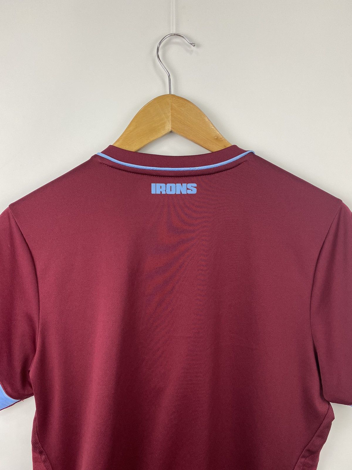Umbro Vintage West Ham 2020/21 Umbro Soccer Jersey Rare Retro Hype Size US S / EU 44-46 / 1 - 9 Thumbnail