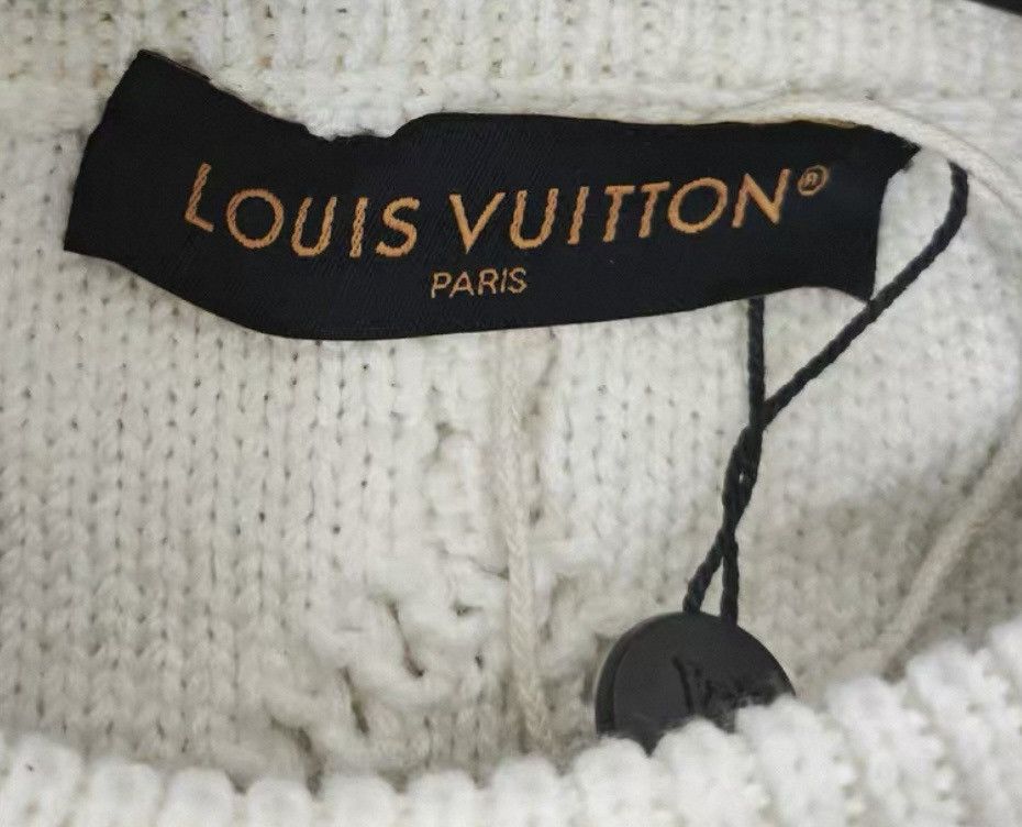 Louis Vuitton Louis Vuitton Embellished Cable Knit Wool Crewneck Sweater Size US M / EU 48-50 / 2 - 4 Thumbnail
