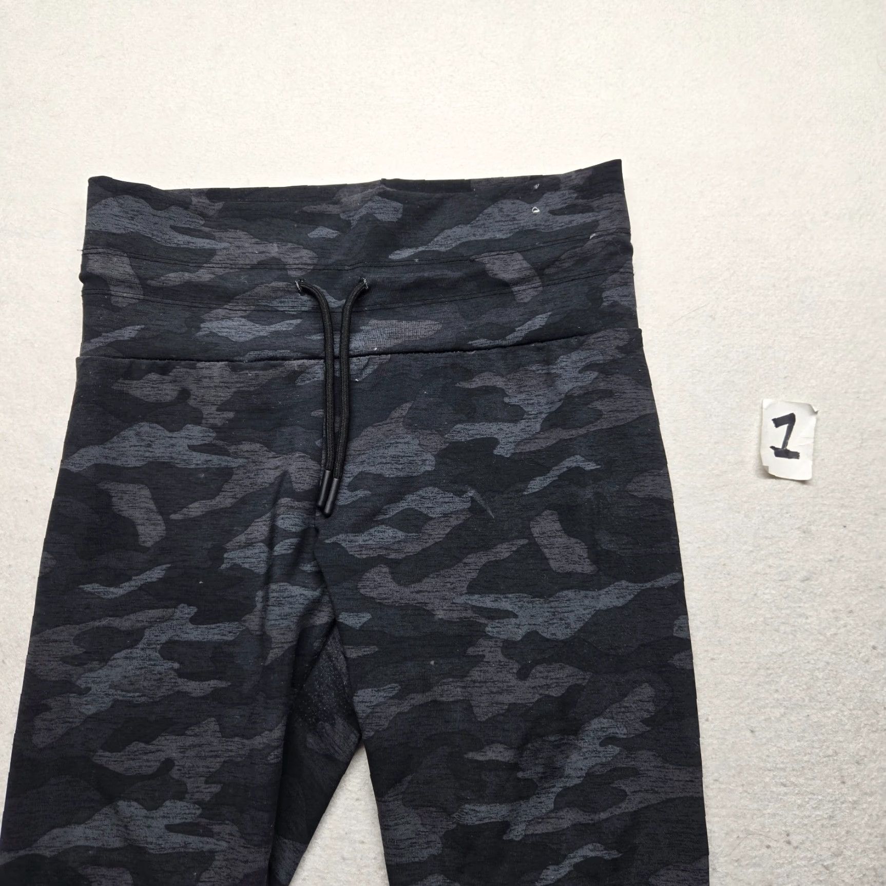 Vintage No Boundaries No Boundaries Black Camo Activewear Jogger Pants Drawstring Adult Women's S/M Size 32" / US 10 / IT 46 - 2 Thumbnail