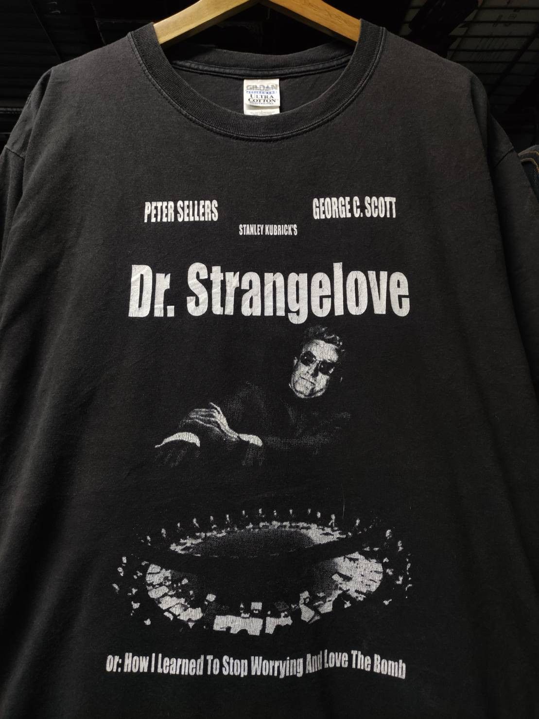 Vintage Vtg 90's Dr. Strangelove Movie By Stanley Kubrick T-Shirt Size US L / EU 52-54 / 3 - 1 Thumbnail