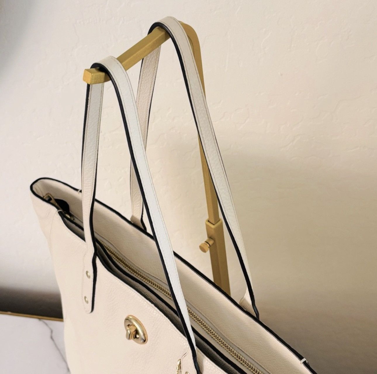 Tory Burch Coach Pebble Leather Town Tote in White Size ONE SIZE - 2 Thumbnail