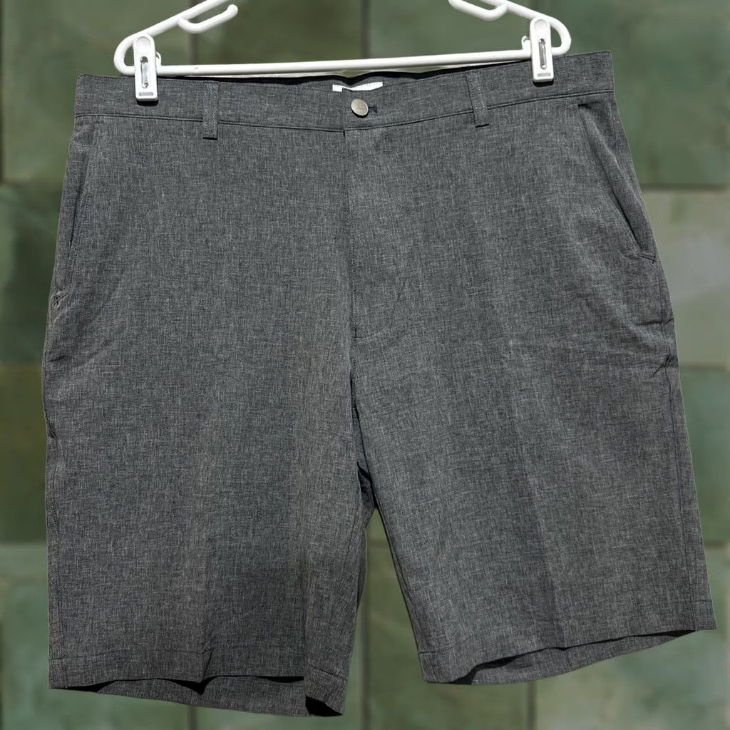 Peter Millar Peter Millar Crown Performance Men's Shorts Size 38 Gray Stretch Shirt? Size US 38 / EU 54 - 1 Thumbnail