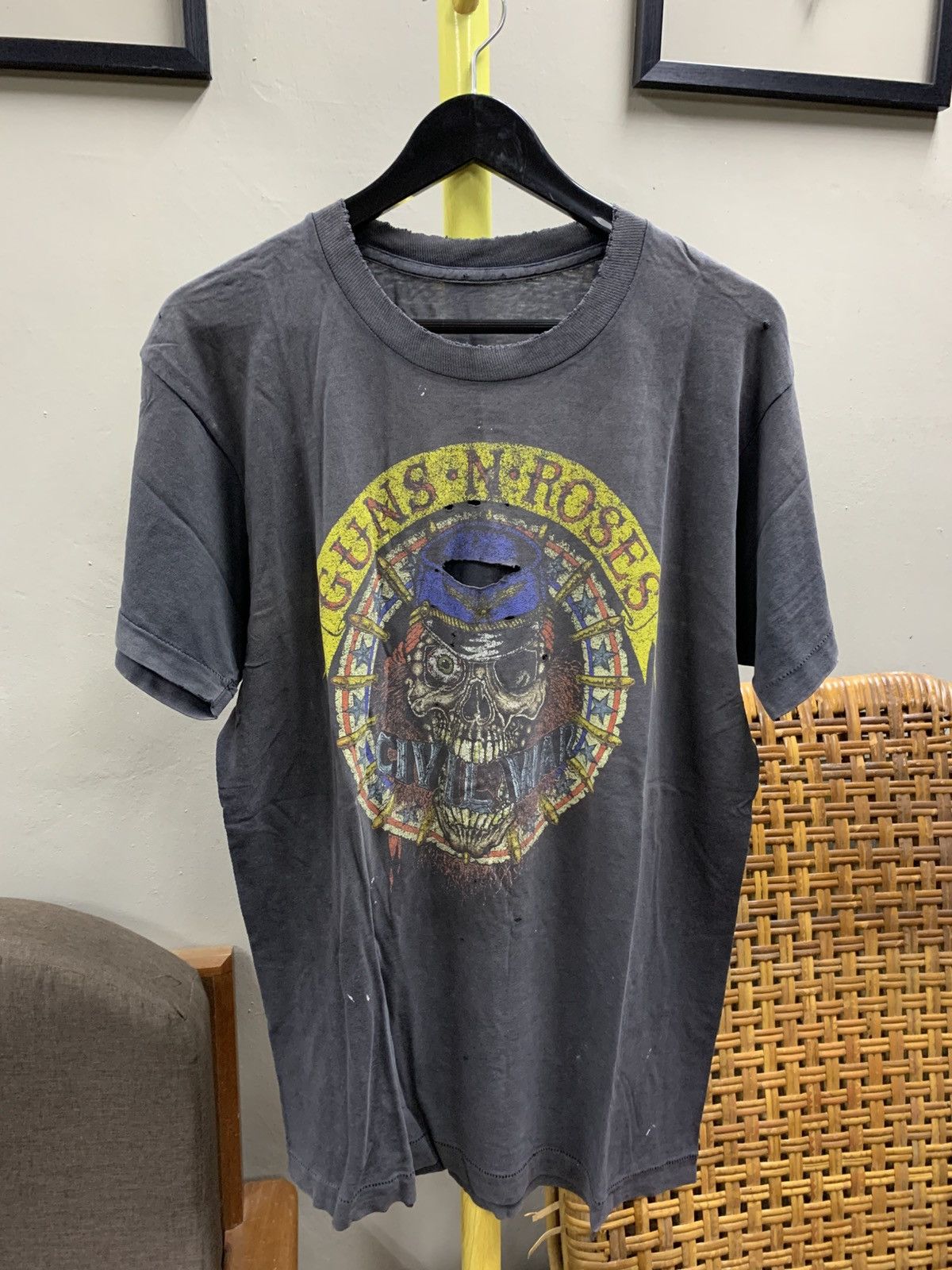 Guns N' Roses VINTAGE 1991 GUNS N ROSES CIVIL WAR GET IN THE RING TOUR TEE Size US L / EU 52-54 / 3 - 1 Thumbnail